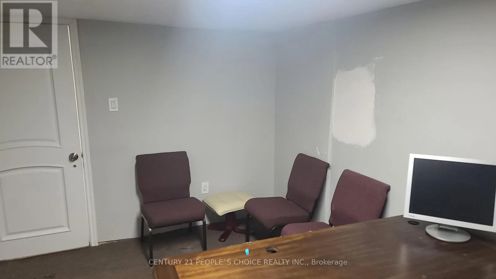 5 - 2400 FINCH AVENUE W