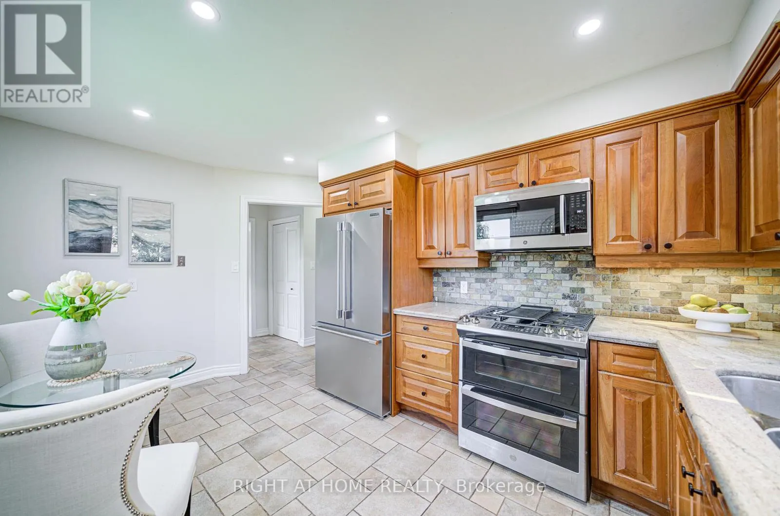 2674 CONSTABLE ROAD