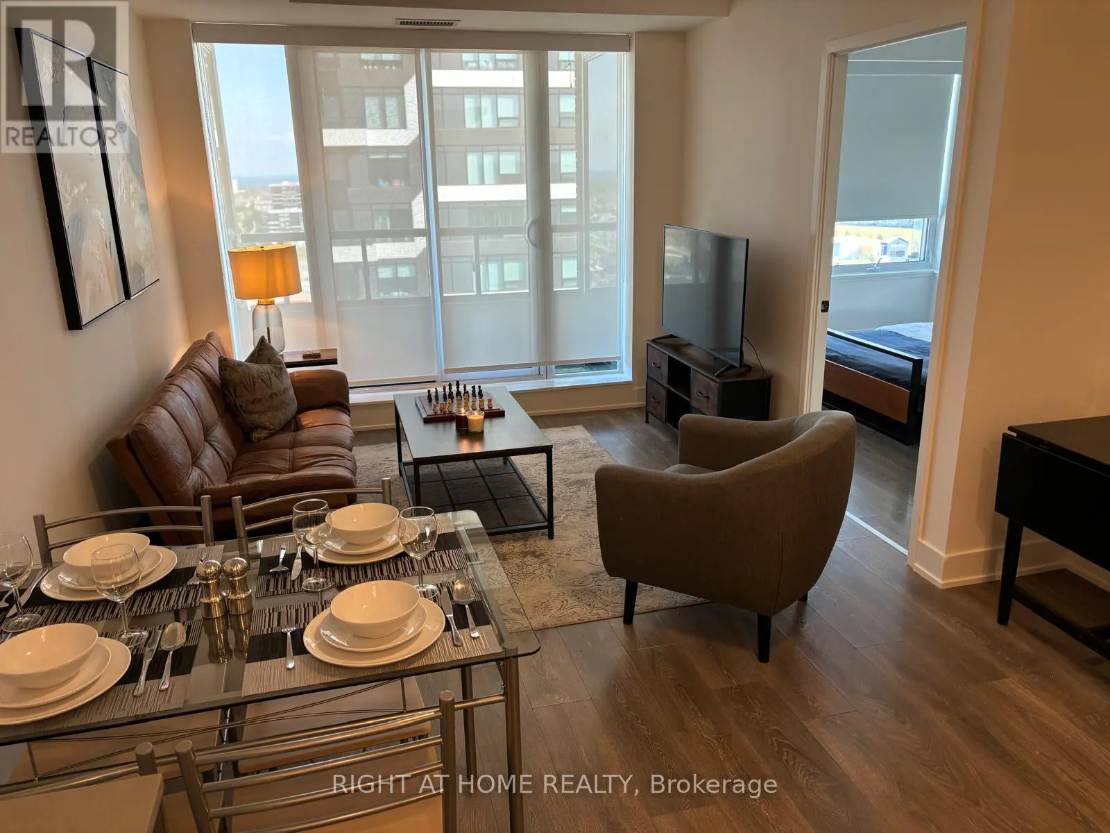1312 - 2489 TAUNTON ROAD