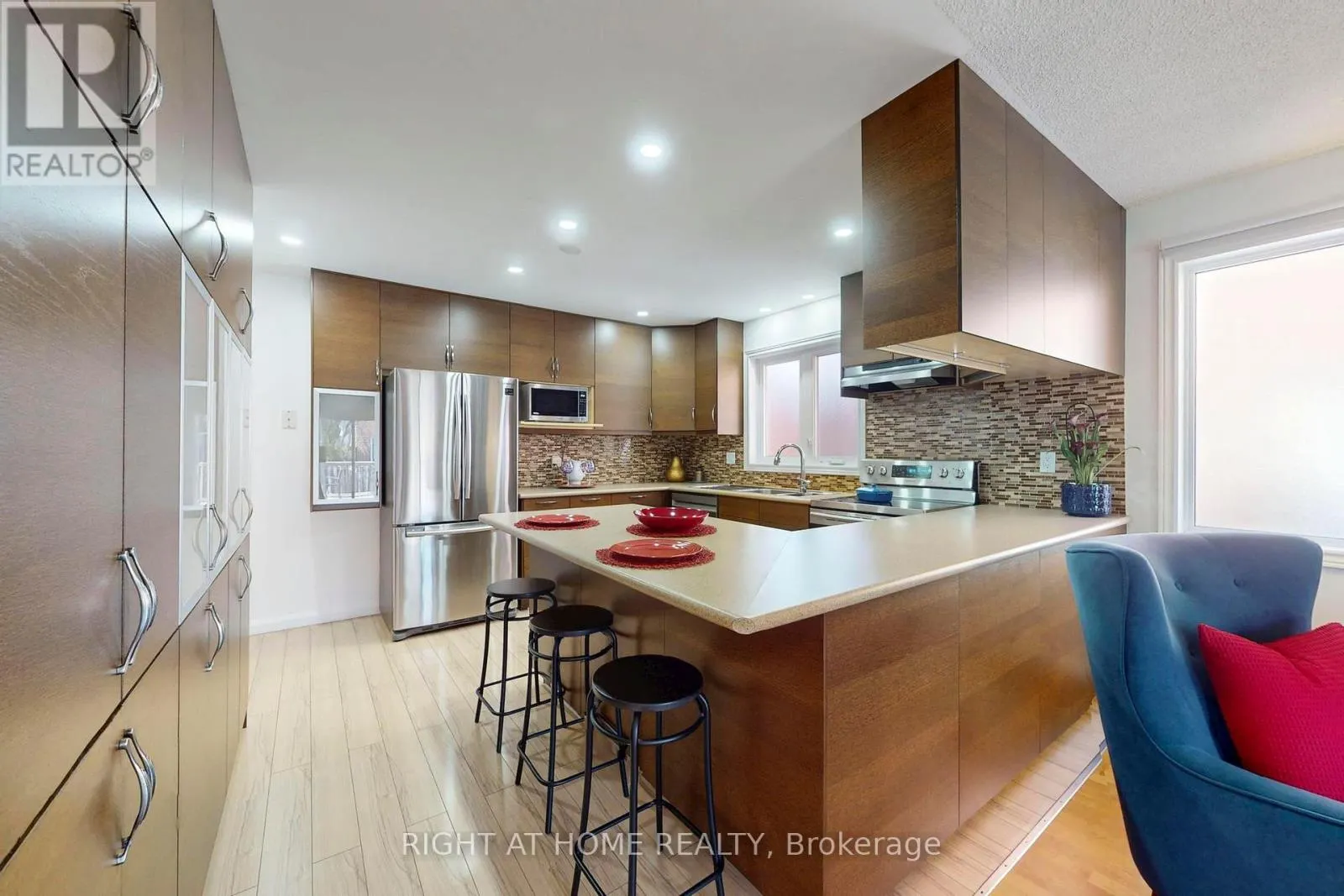 1329 SWEETBIRCH COURT