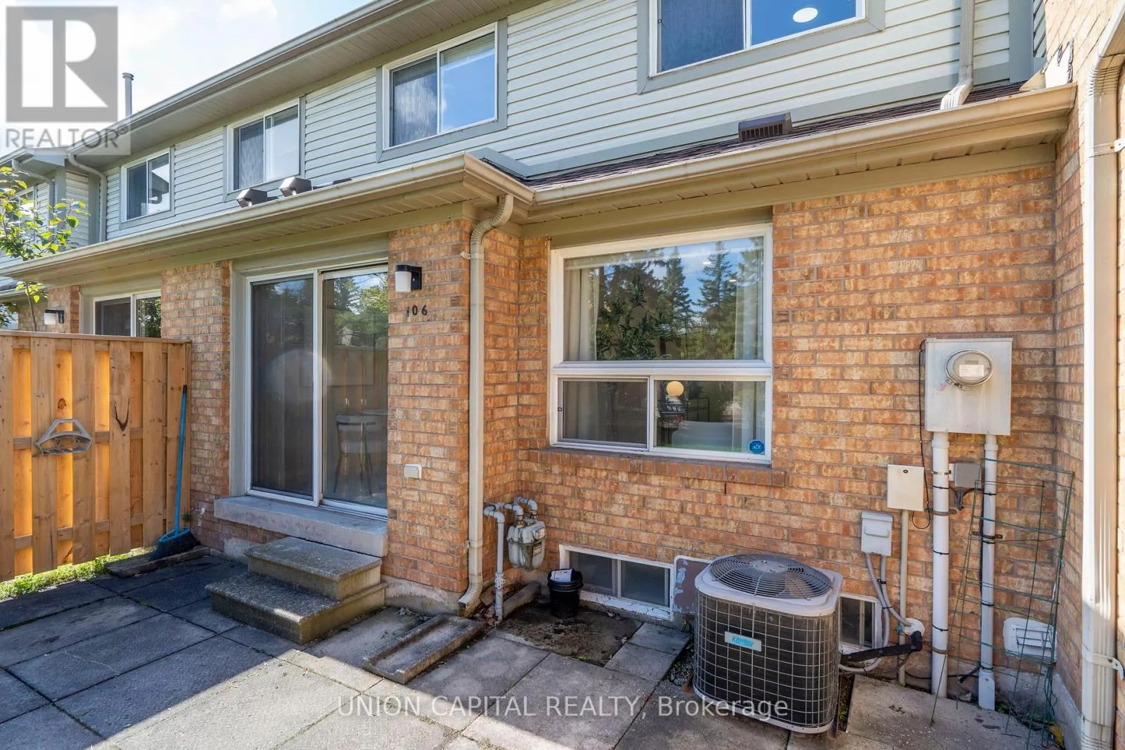106 - 2555 THOMAS STREET
