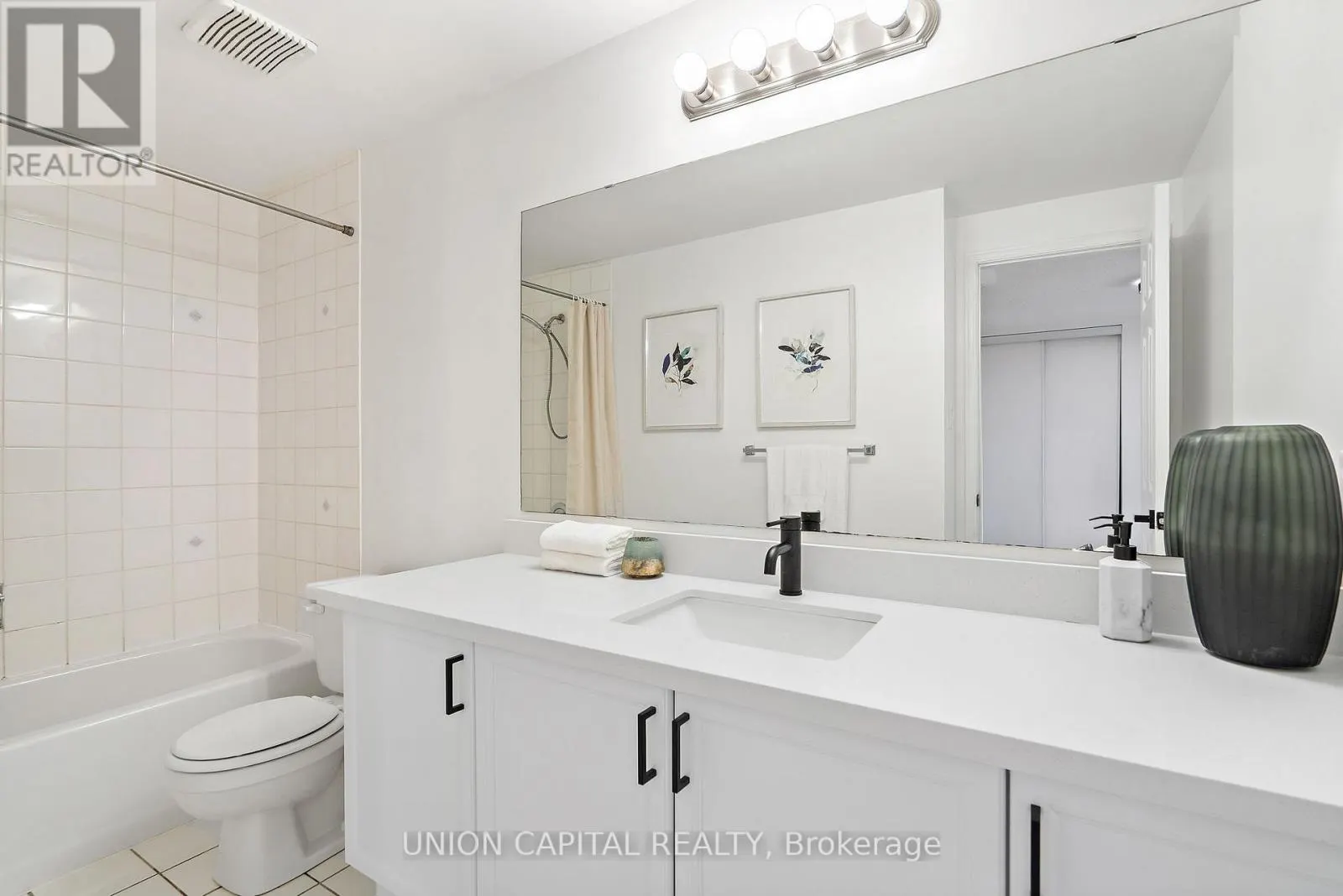 106 - 2555 THOMAS STREET