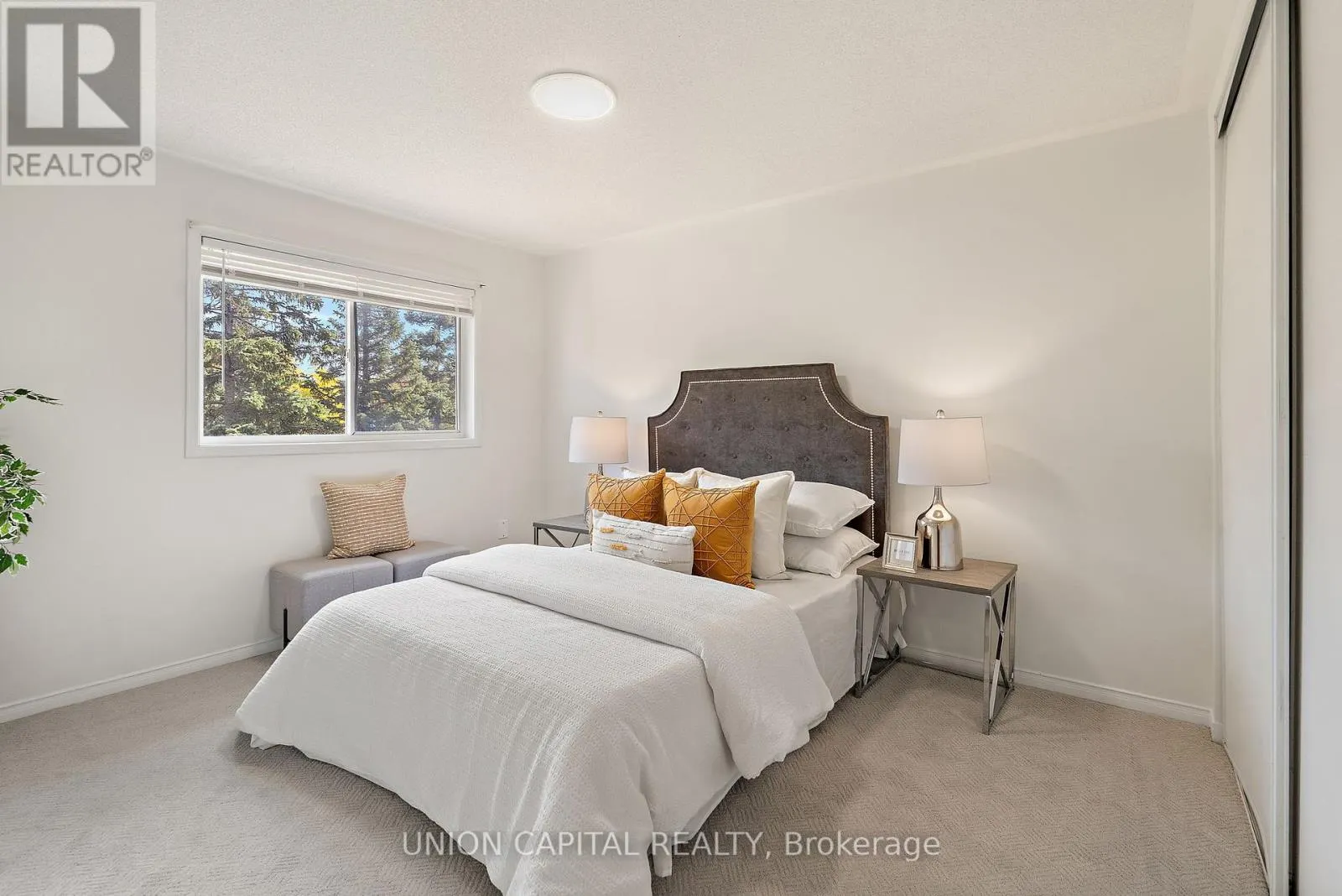 106 - 2555 THOMAS STREET