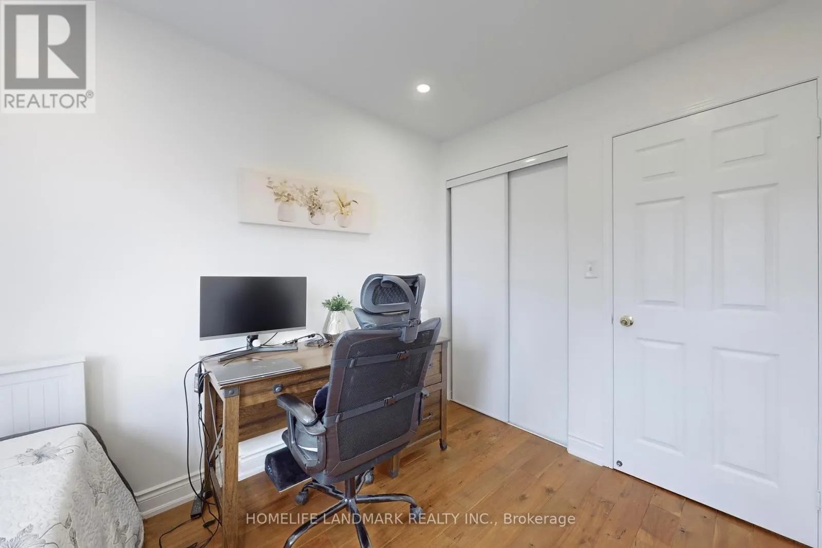 2423 RAVINEBROOK CRESCENT