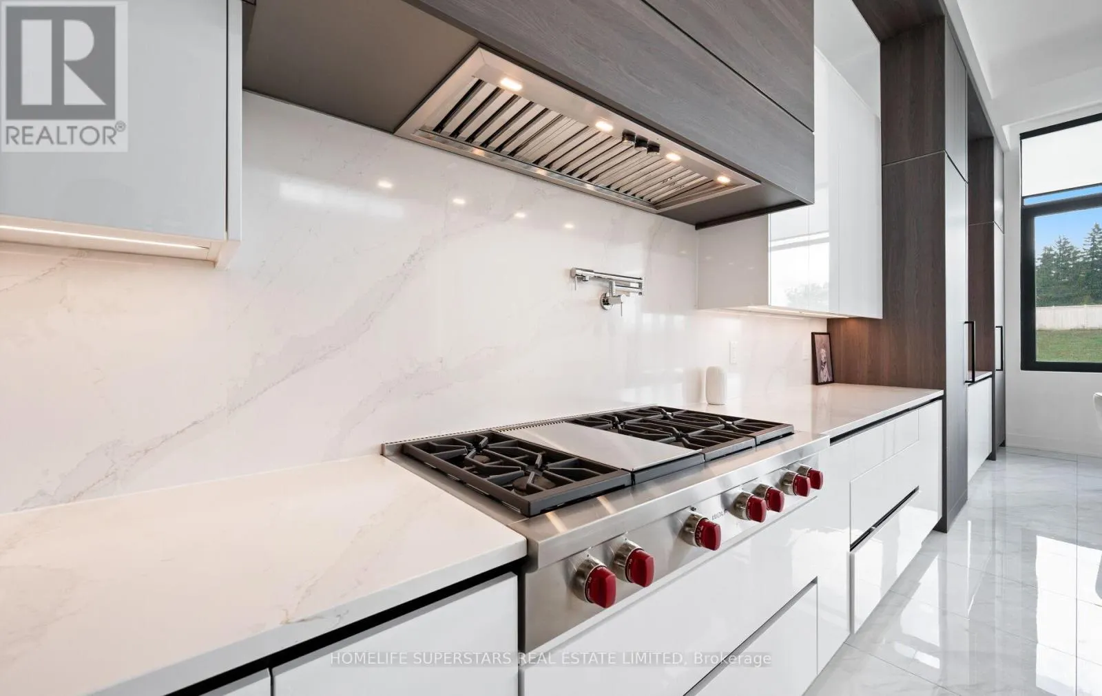 32 SUGARBUSH COURT