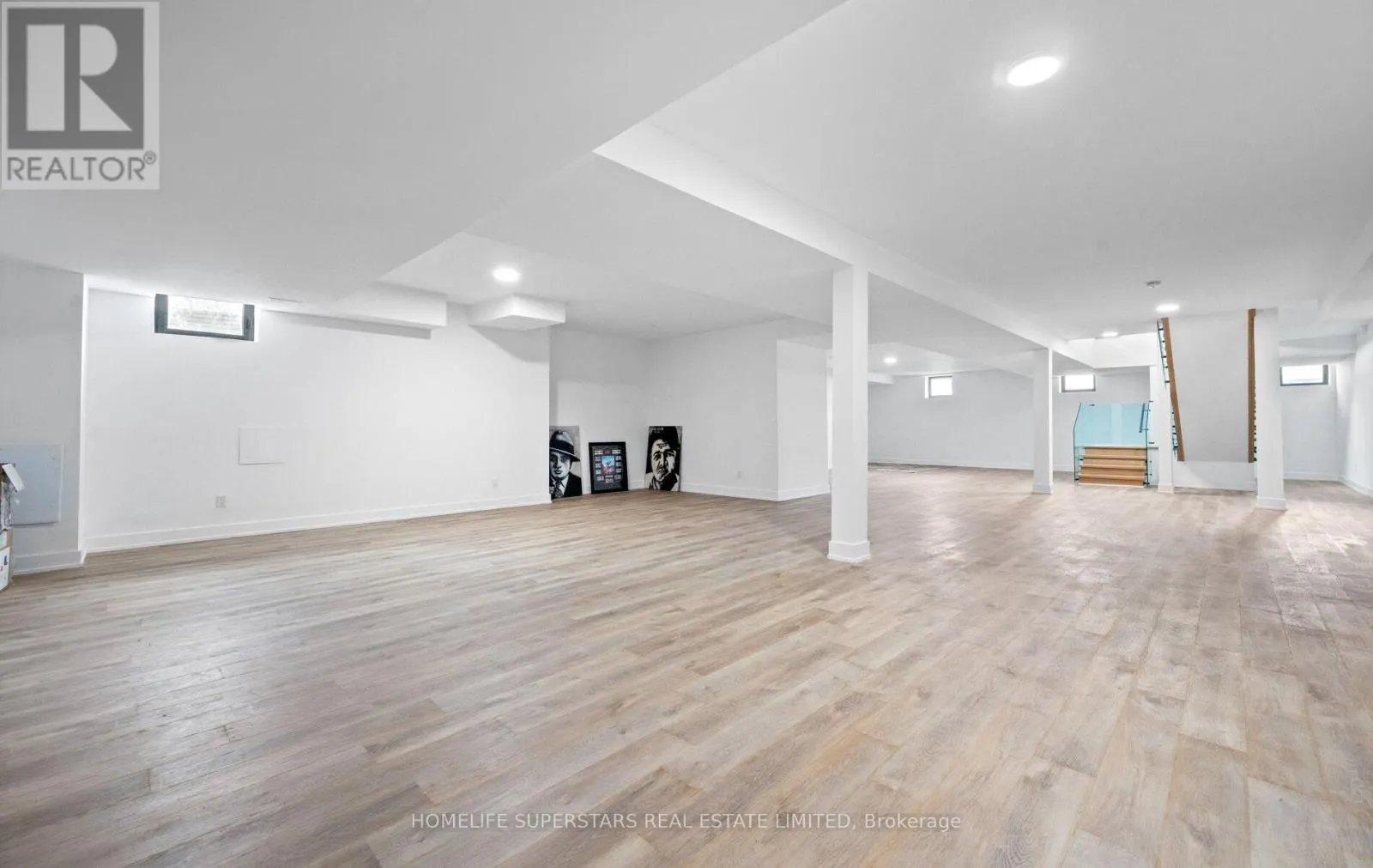32 SUGARBUSH COURT
