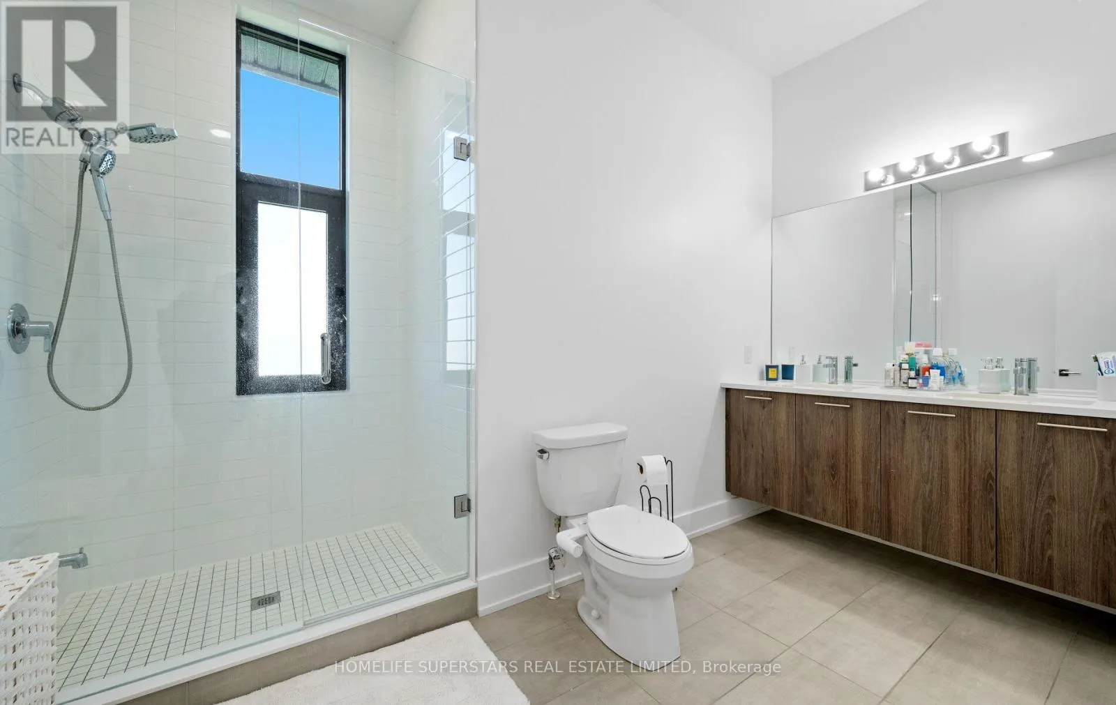 32 SUGARBUSH COURT