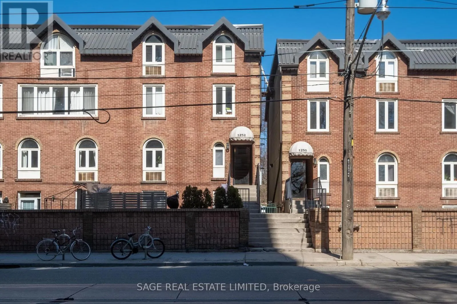 21 - 1250 KING STREET W
