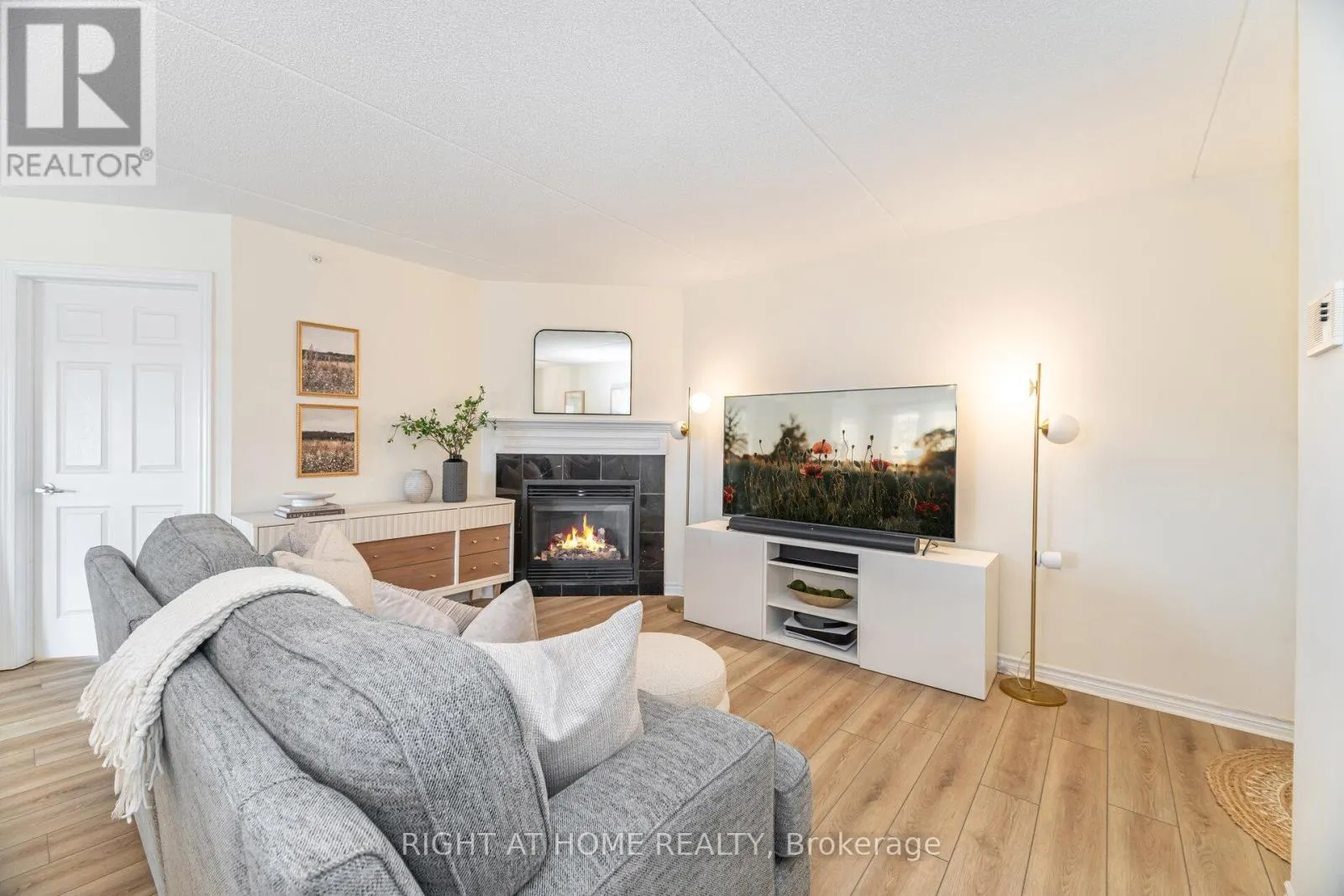 311 - 1370 MAIN STREET E