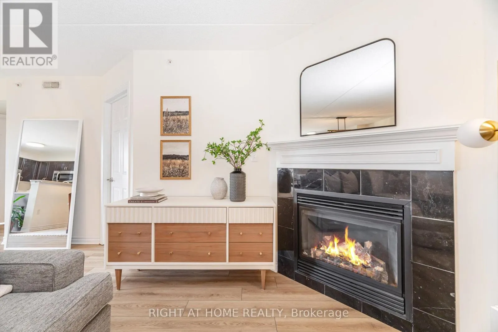 311 - 1370 MAIN STREET E