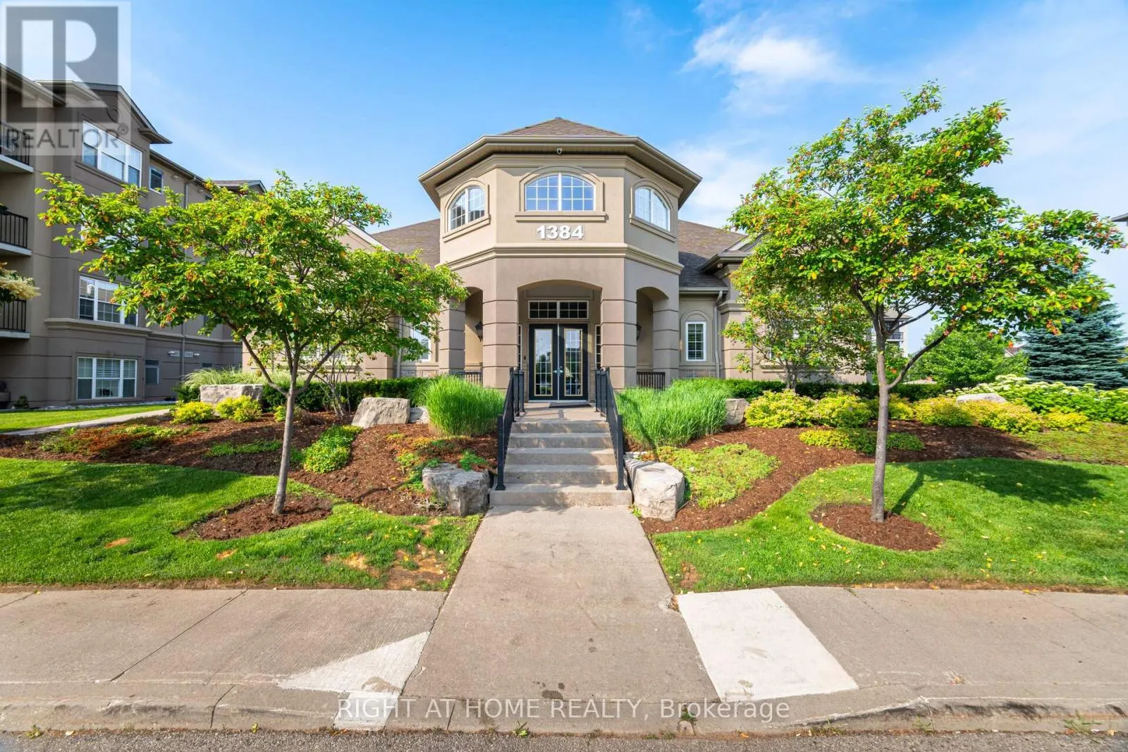 311 - 1370 MAIN STREET E