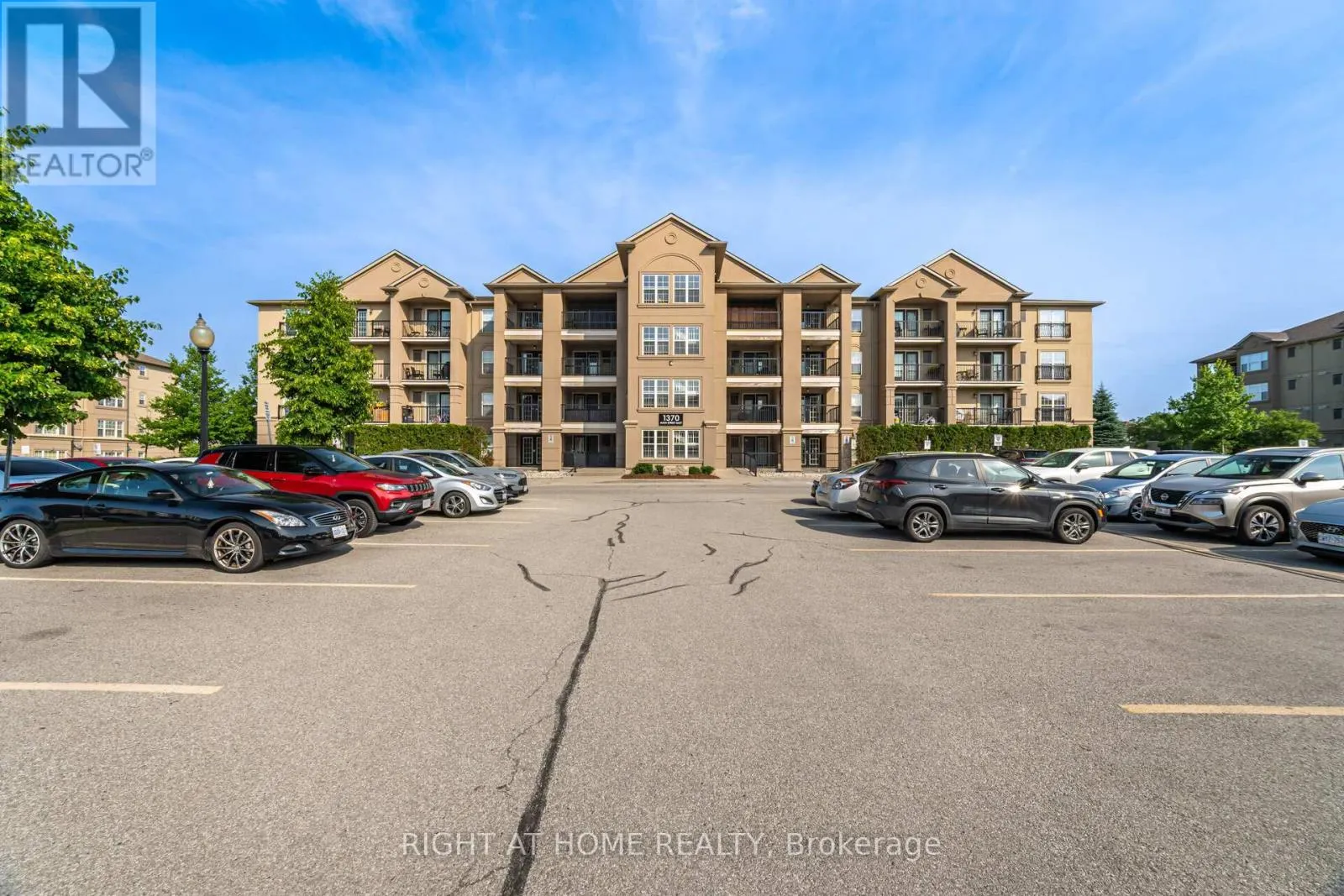 311 - 1370 MAIN STREET E