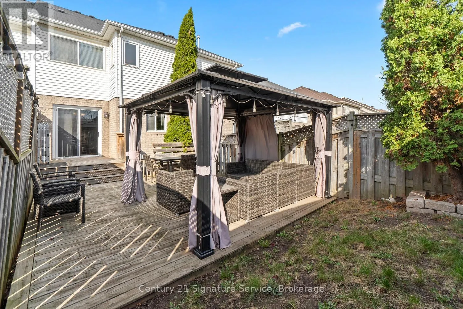 5140 LAMPMAN AVENUE