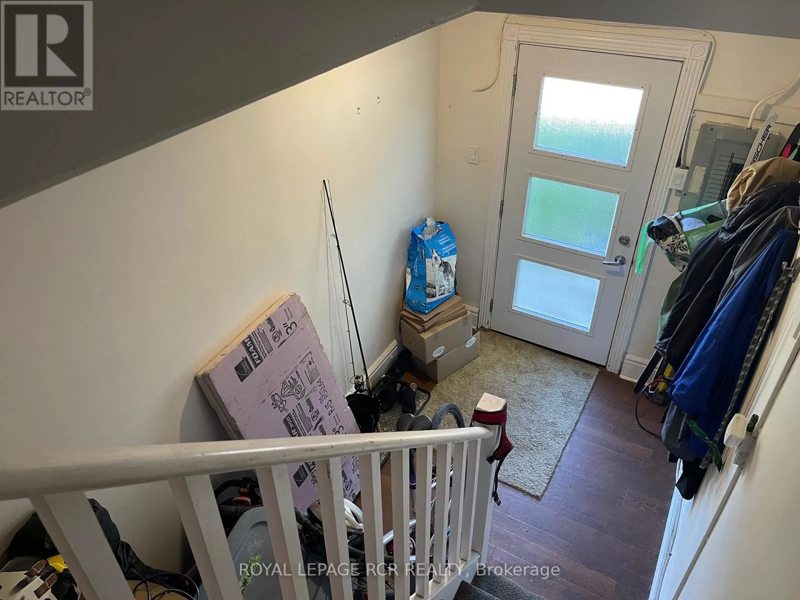 UPPER - 124 POPLAR AVENUE