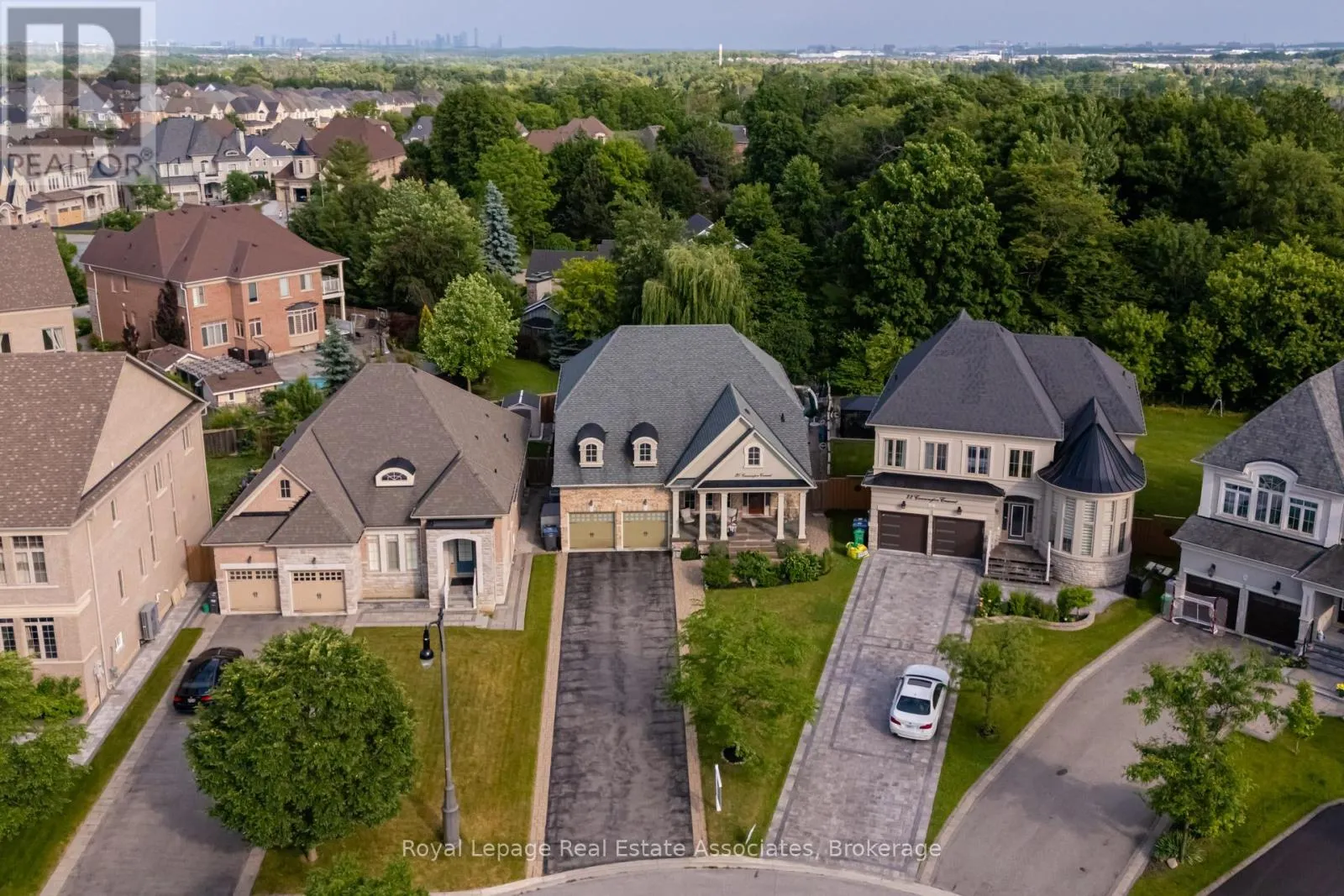 20 CANNINGTON CRESCENT