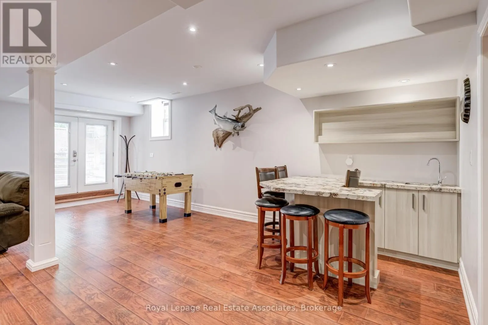 20 CANNINGTON CRESCENT