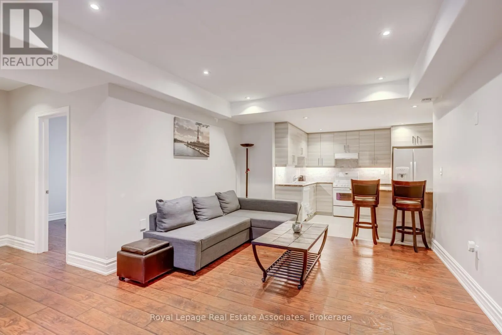 20 CANNINGTON CRESCENT