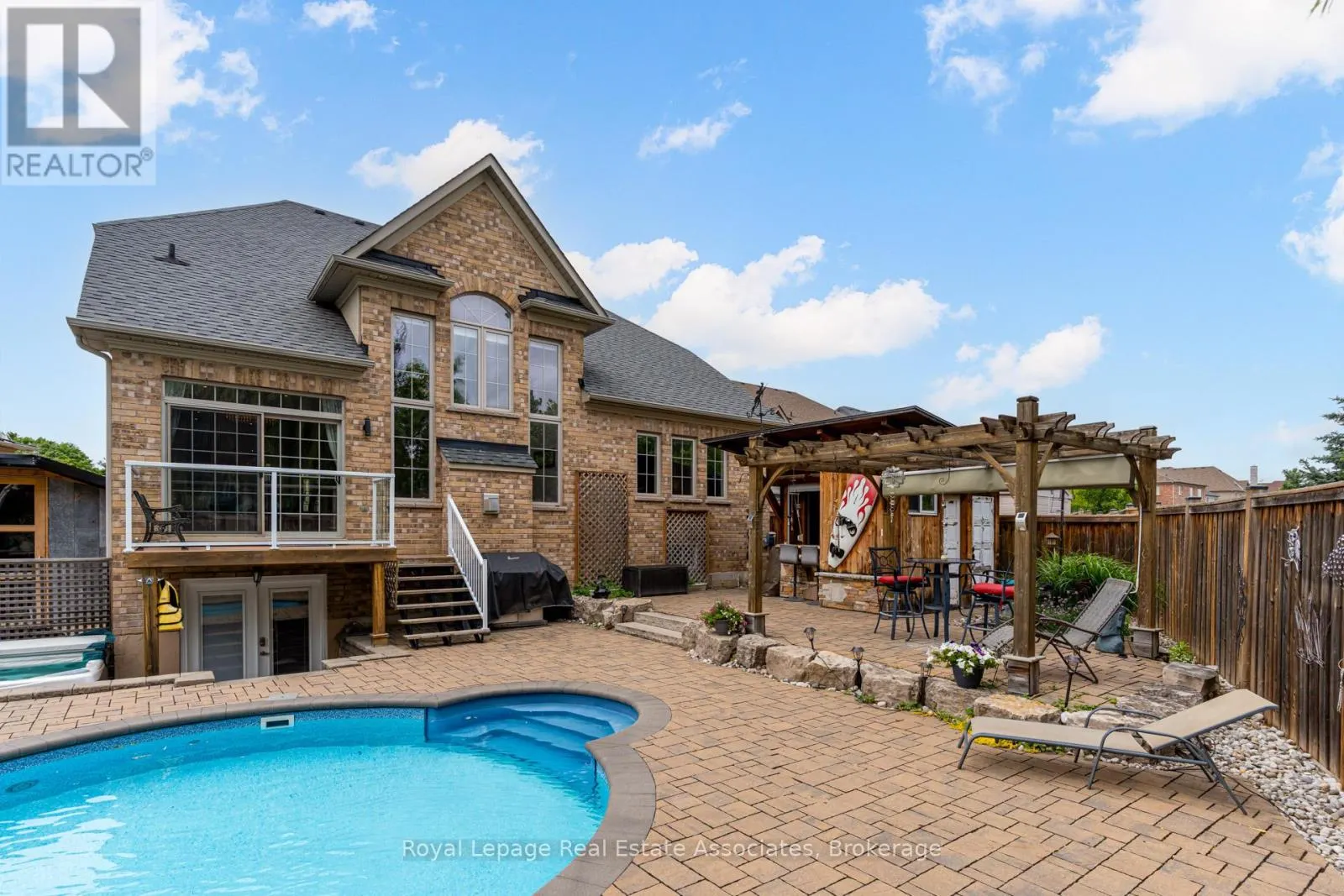 20 CANNINGTON CRESCENT