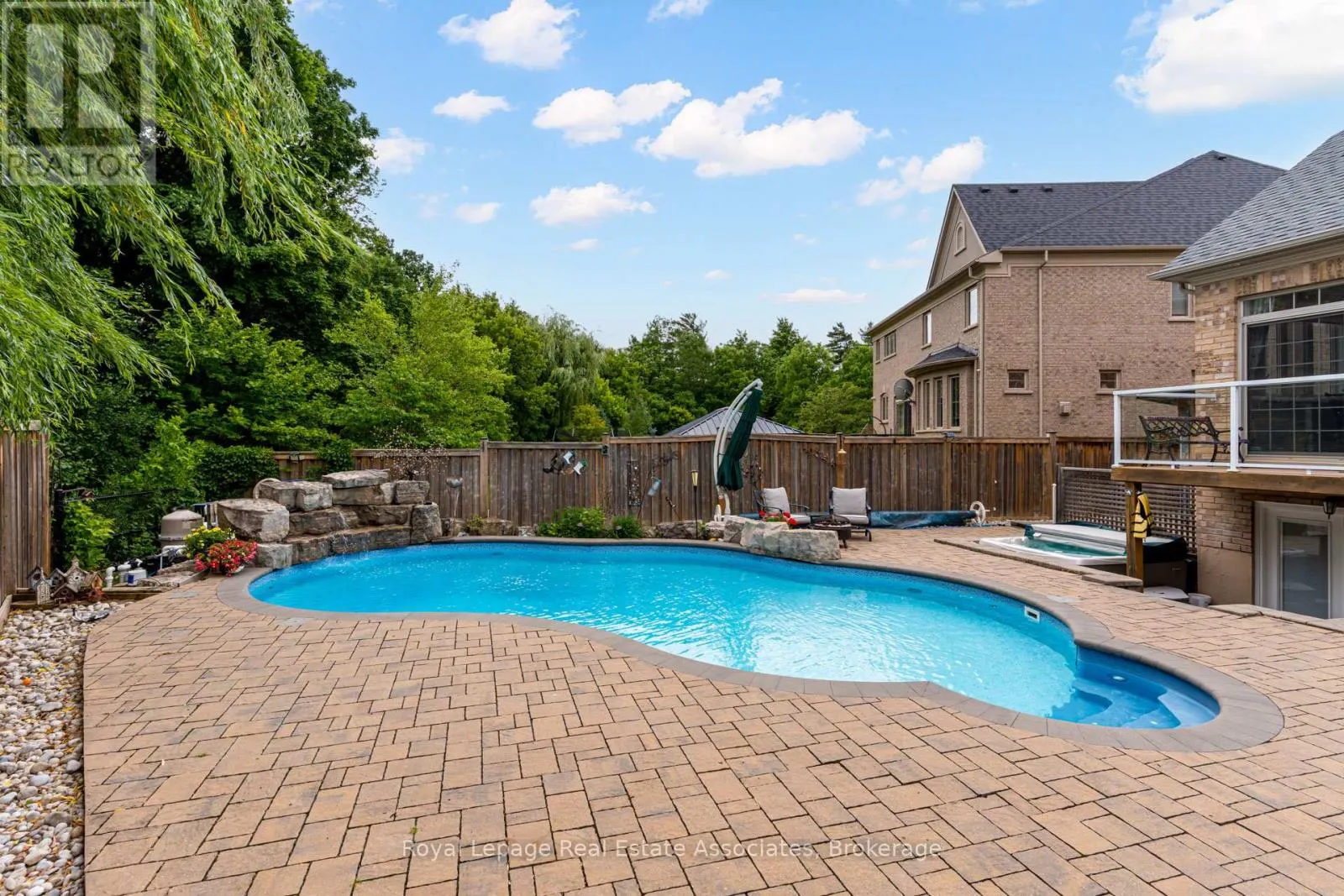 20 CANNINGTON CRESCENT