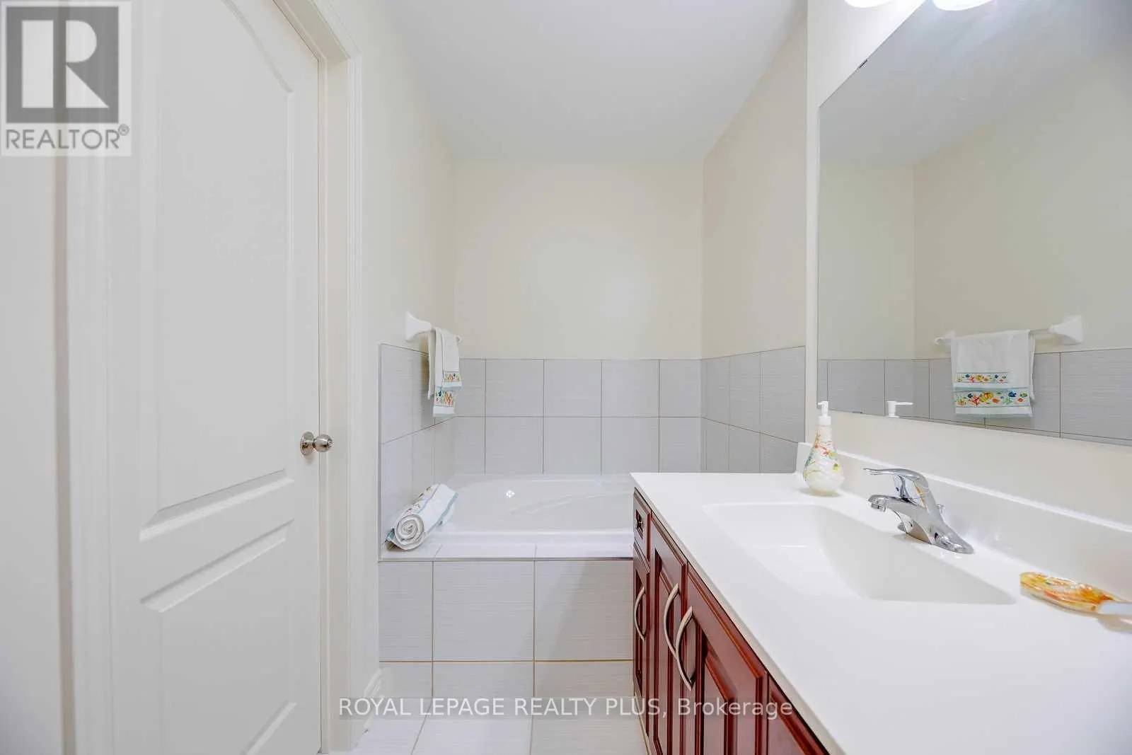 22 - 5710 LONG VALLEY ROAD