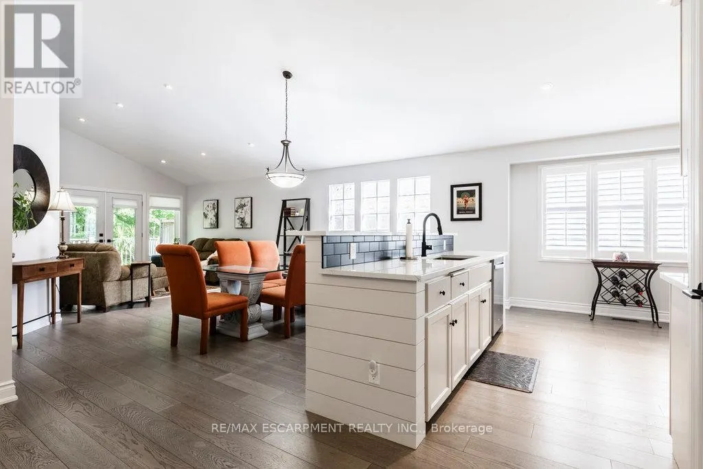 2 - 1095 SKYVIEW DRIVE