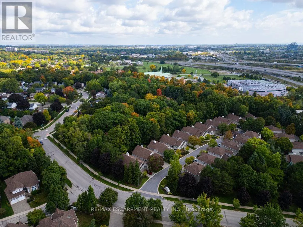 2 - 1095 SKYVIEW DRIVE