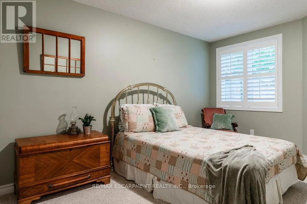 2 - 1095 SKYVIEW DRIVE