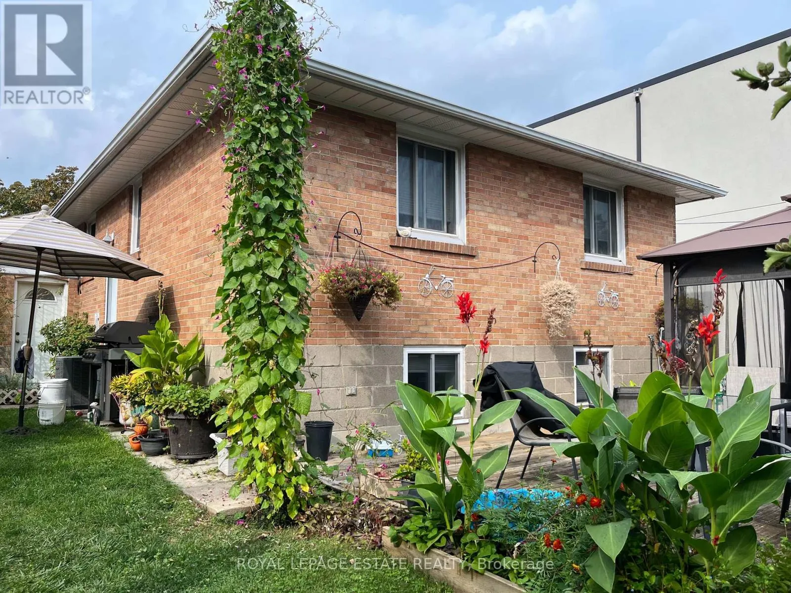 3985 BLOOR STREET W