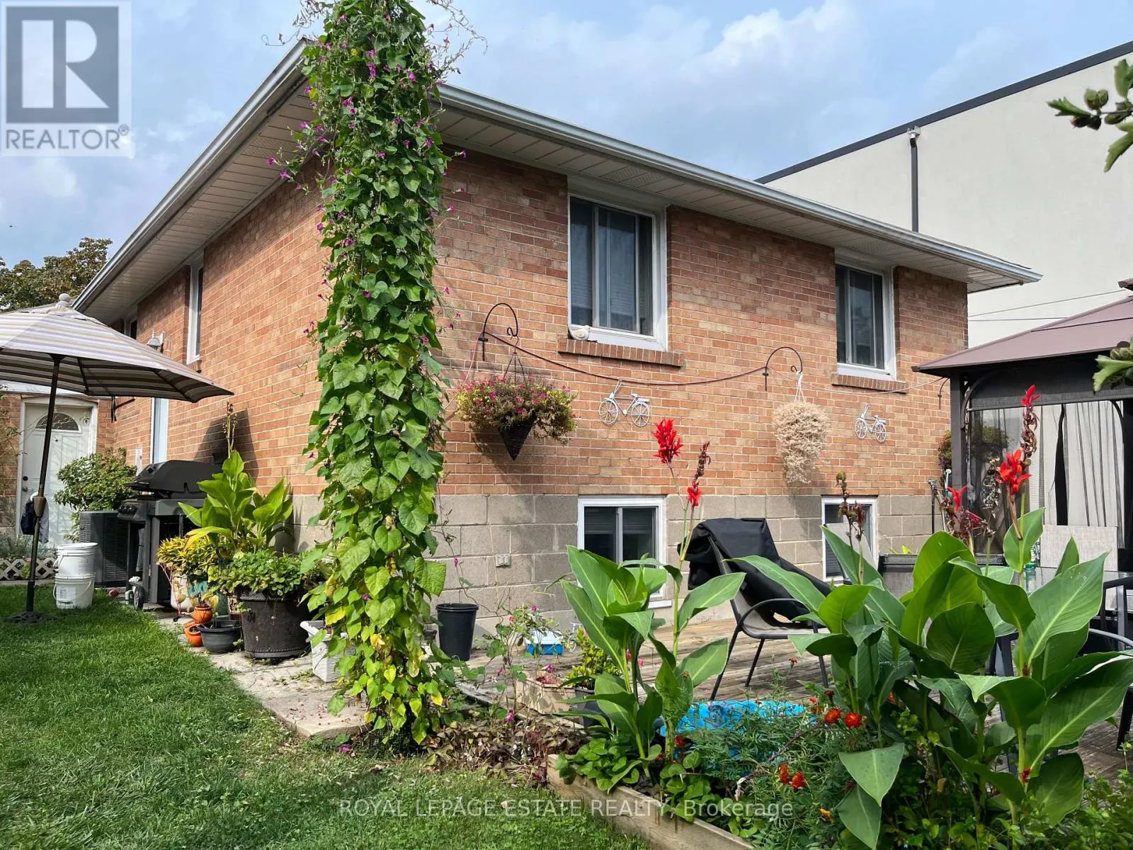 3985 BLOOR STREET W