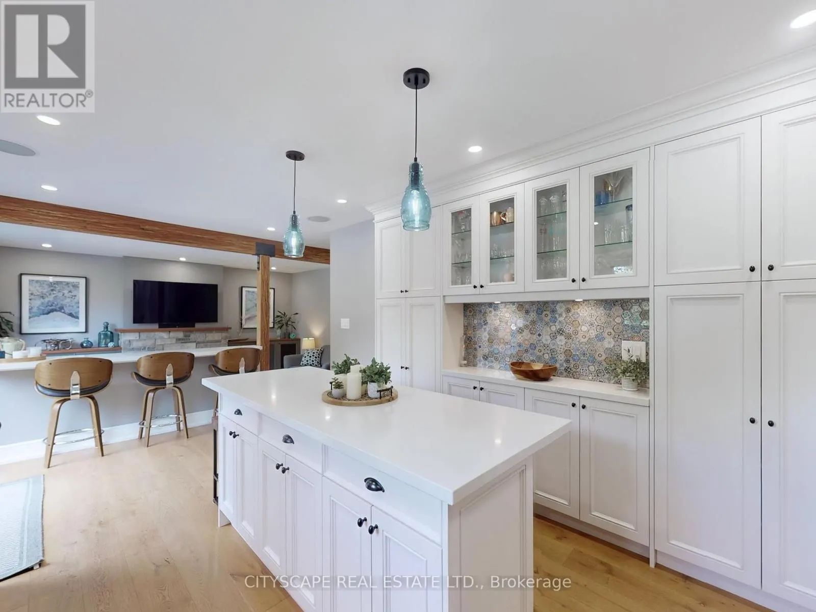 2585 KENNA COURT