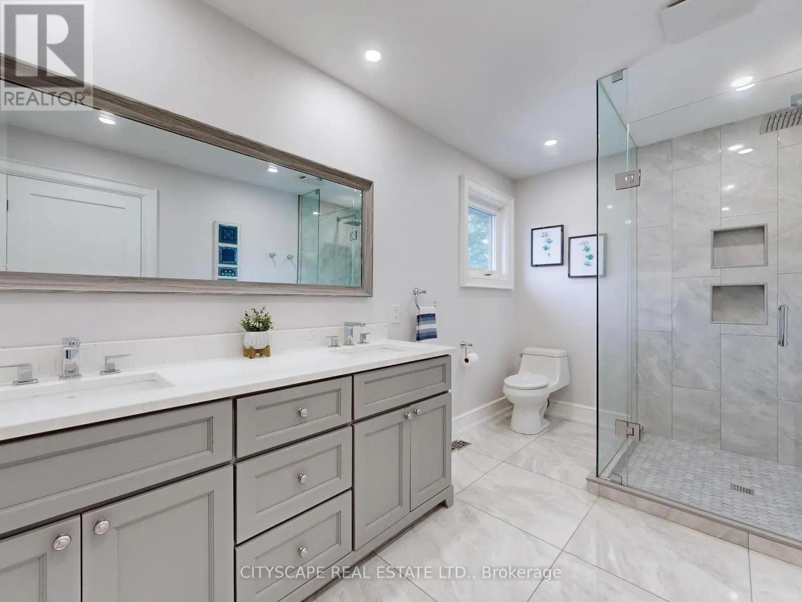 2585 KENNA COURT