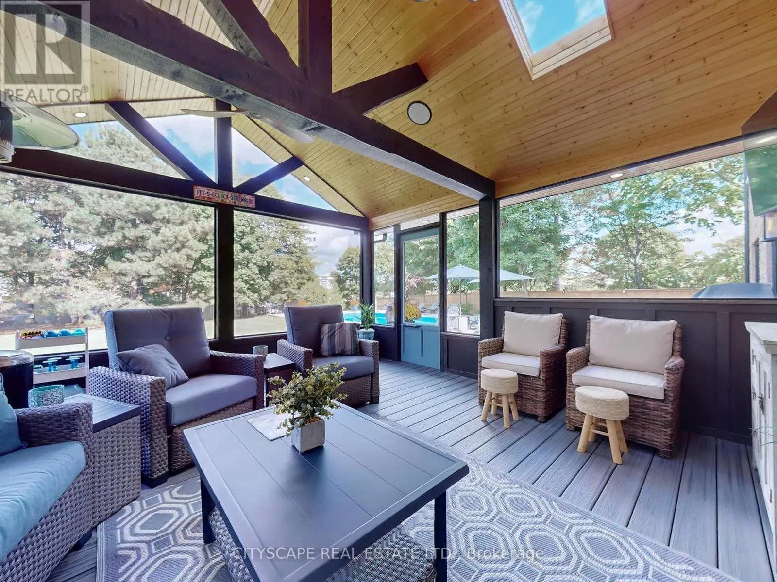 2585 KENNA COURT