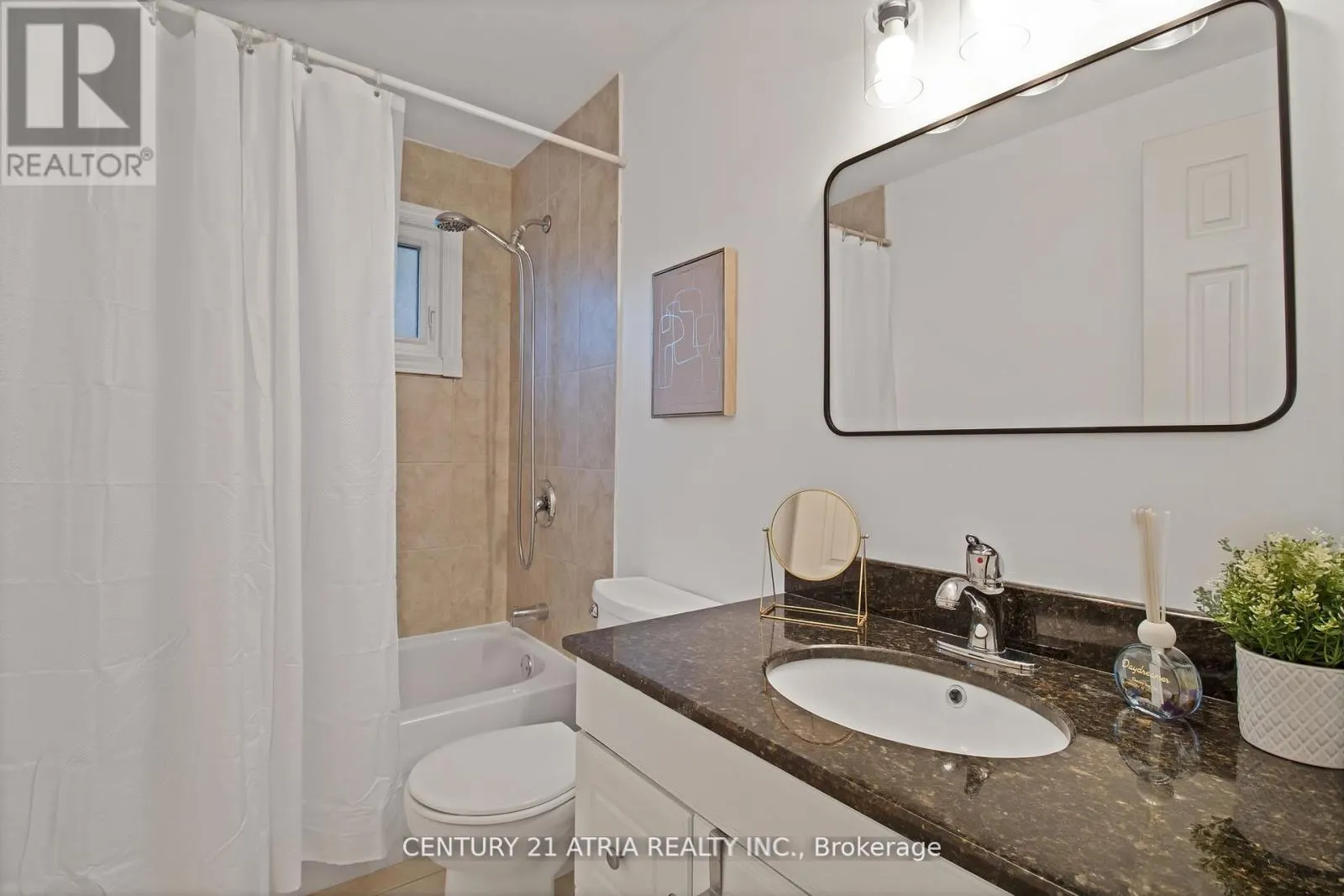 3222 HORNBEAM CRESCENT