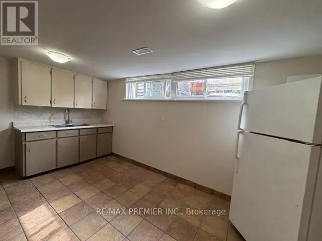 BASEMENT - 92 WESTHUMBER BOULEVARD
