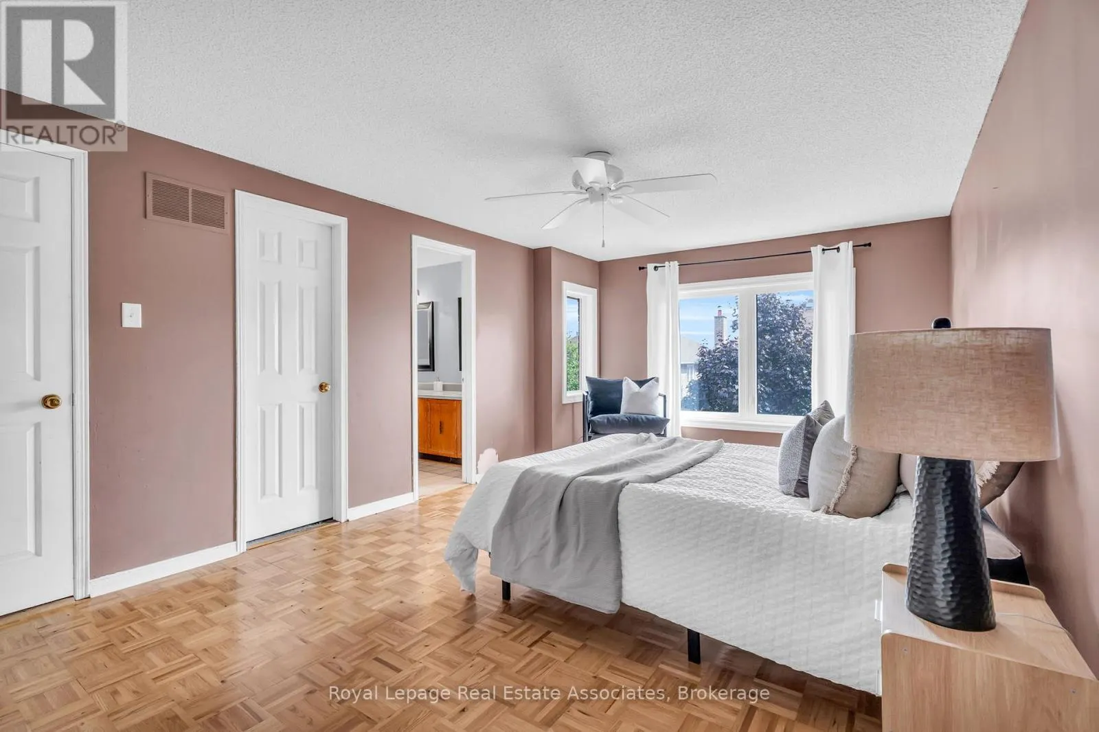 59 CHEVIOT CRESCENT