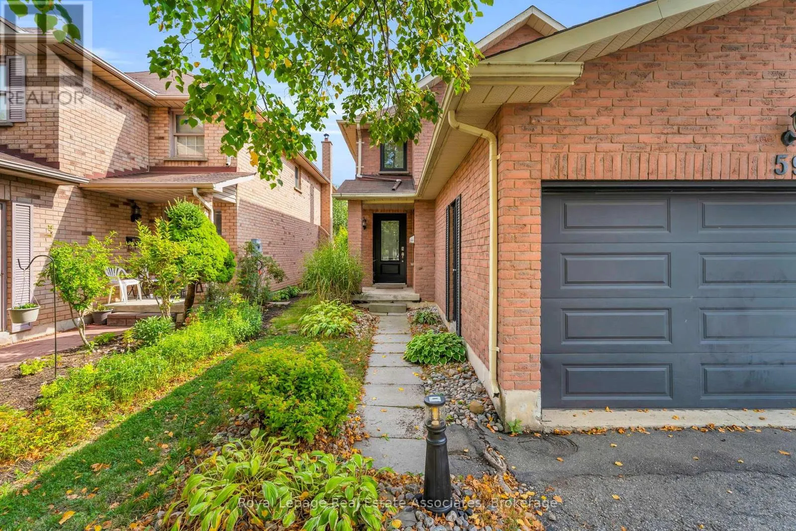 59 CHEVIOT CRESCENT