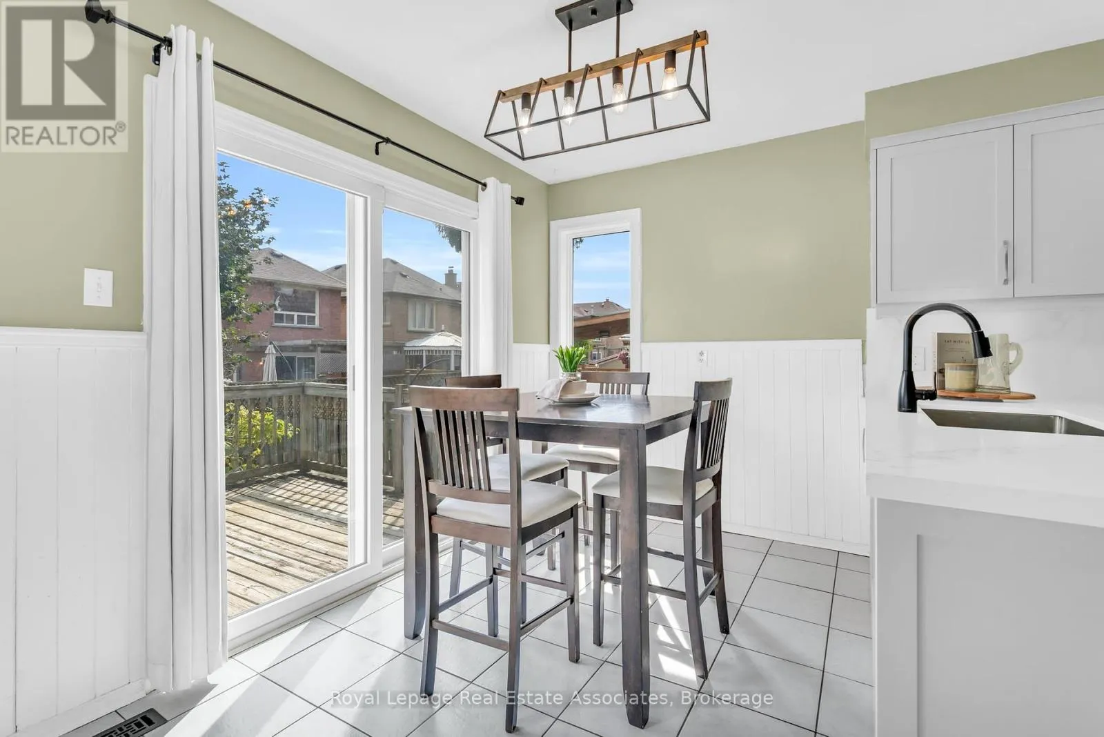 59 CHEVIOT CRESCENT