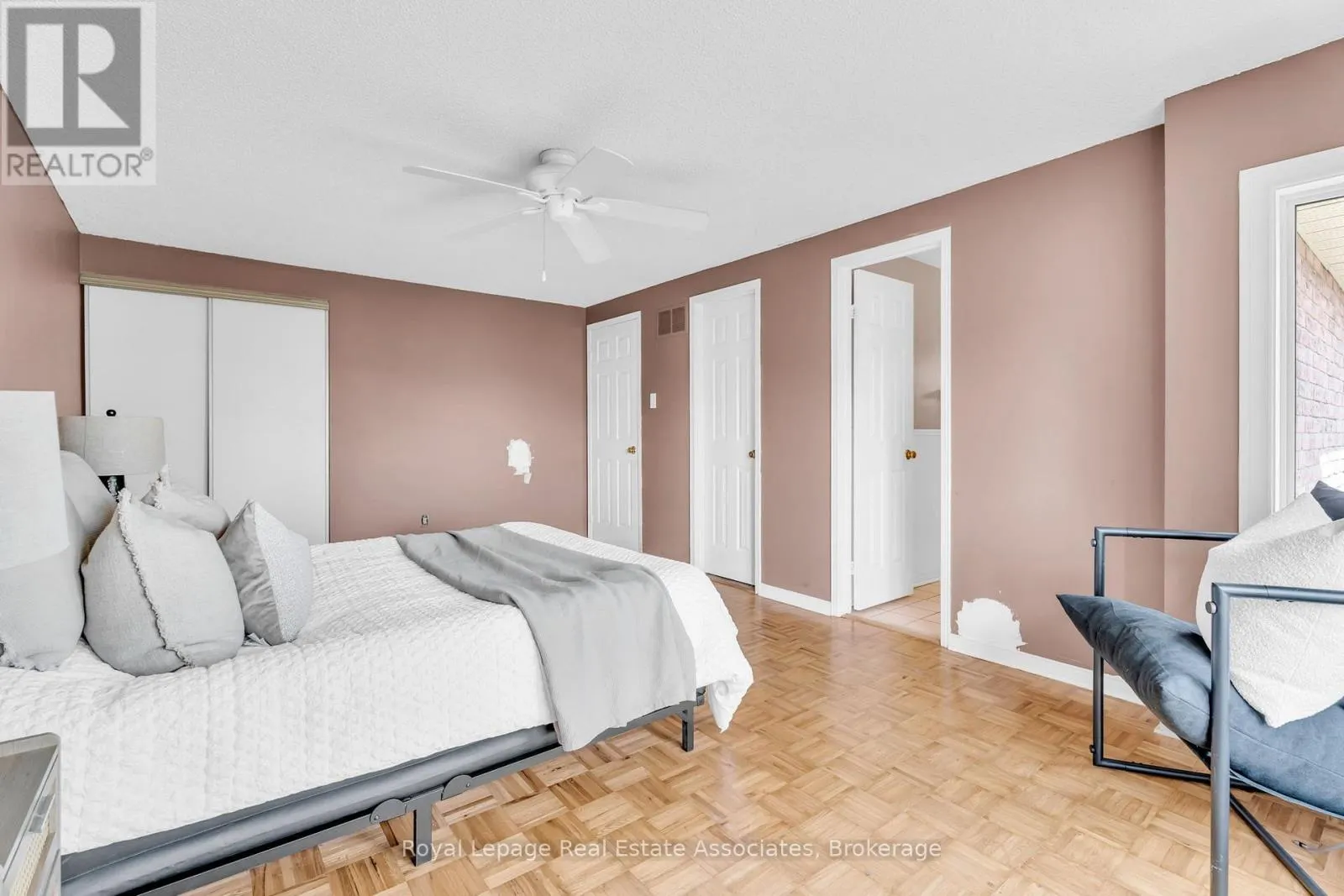59 CHEVIOT CRESCENT