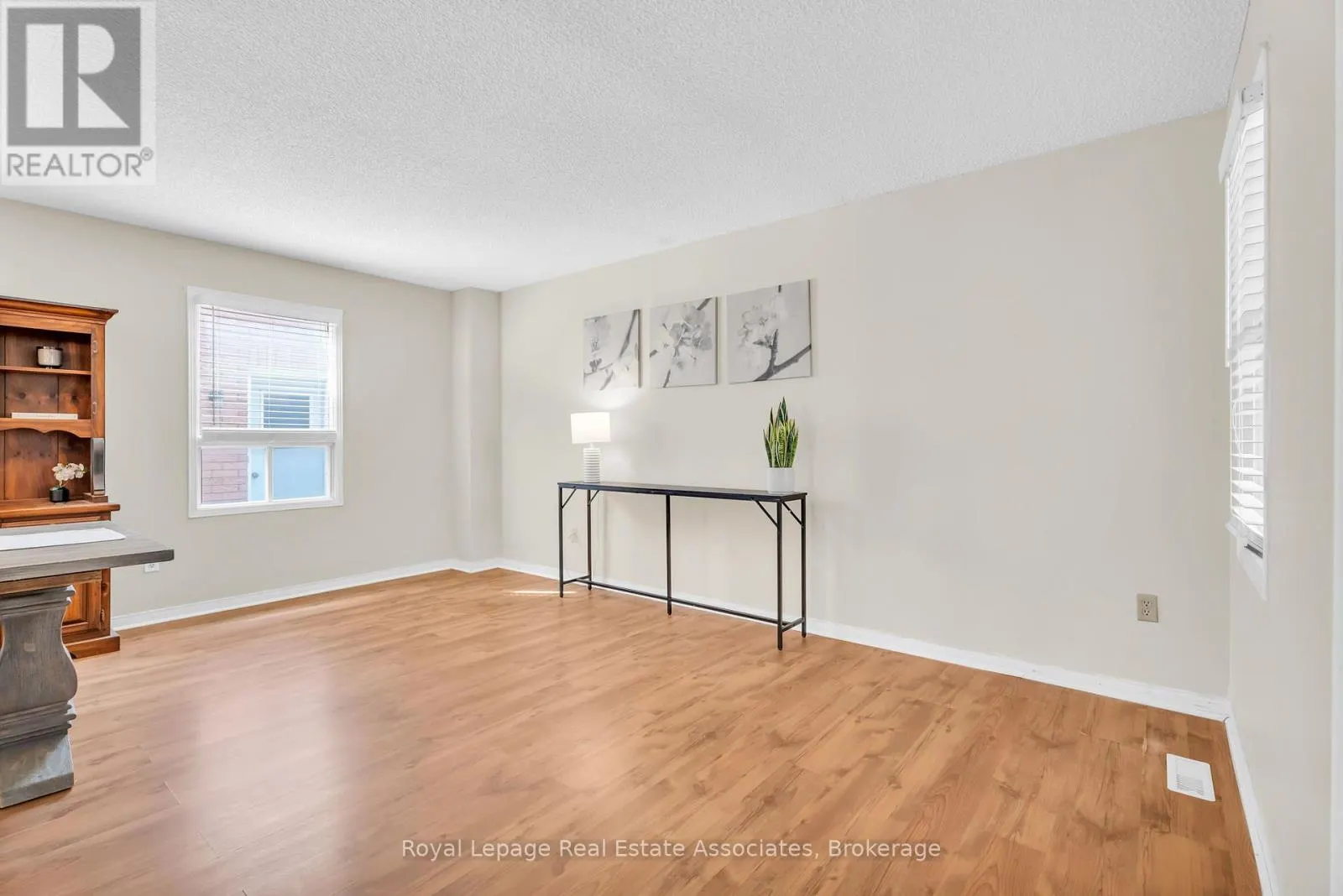 59 CHEVIOT CRESCENT
