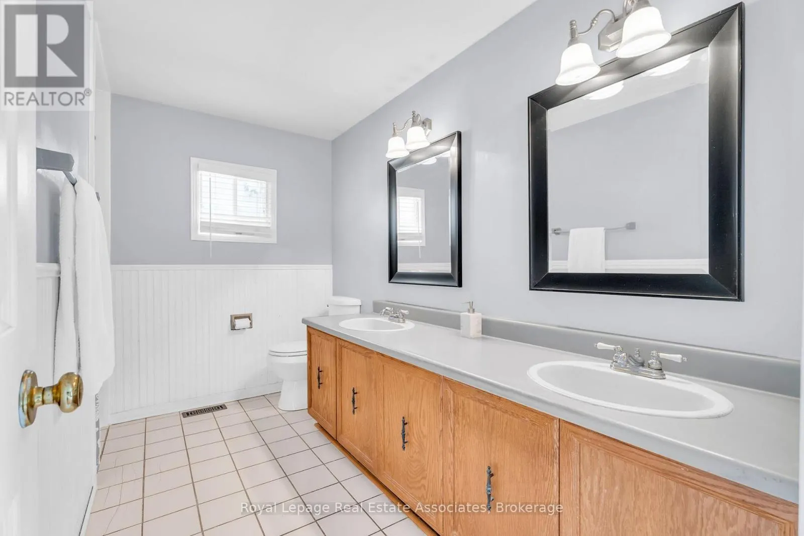 59 CHEVIOT CRESCENT