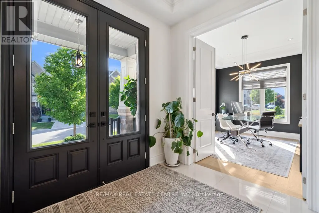 10 CROWN FOREST COURT