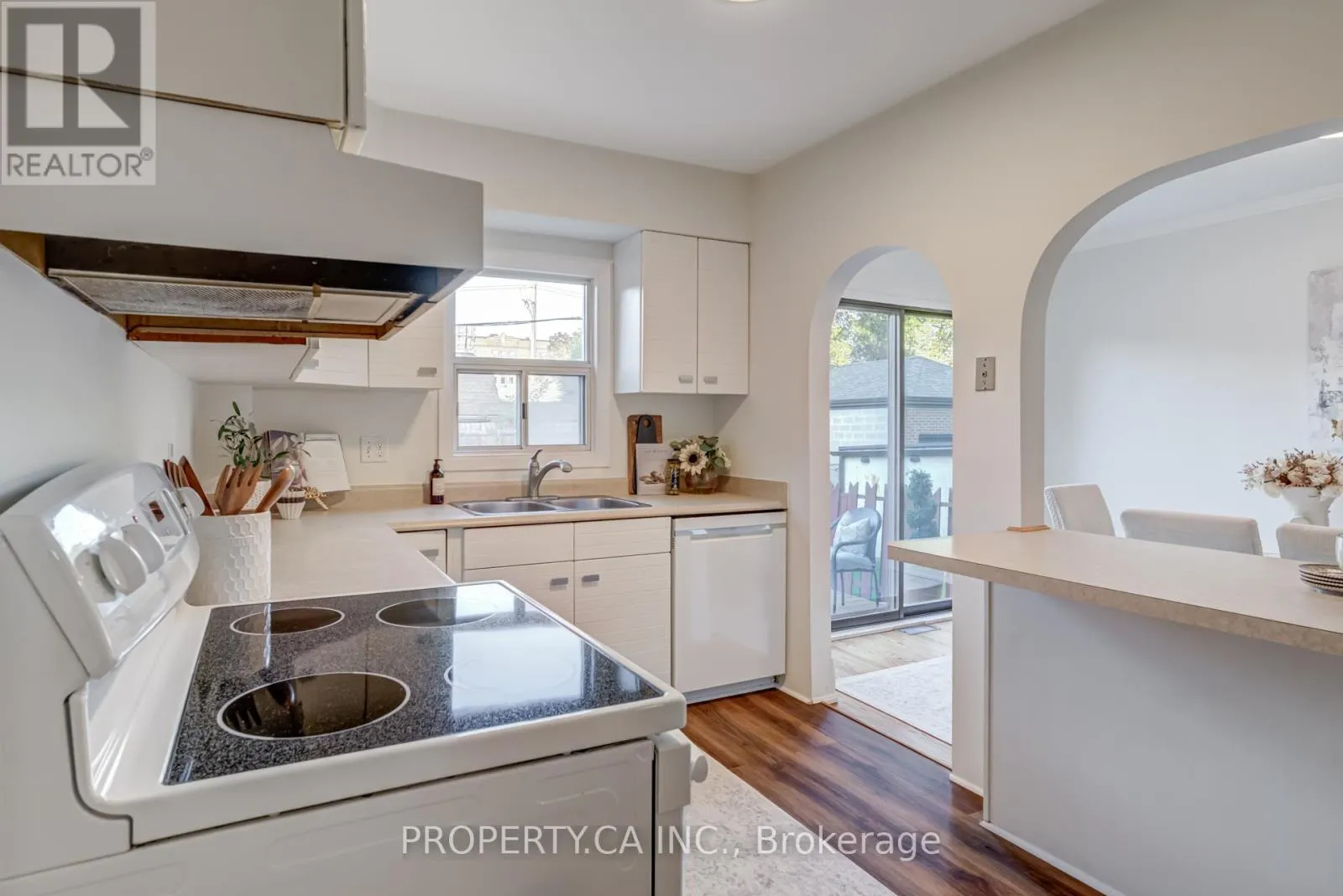 14 WARREN CRESCENT