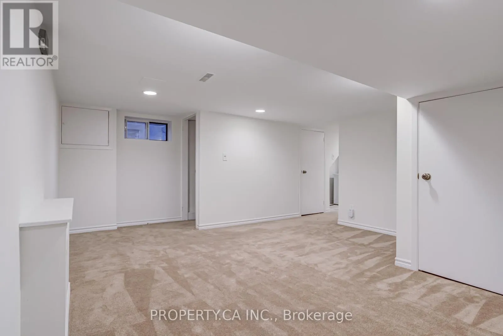 14 WARREN CRESCENT