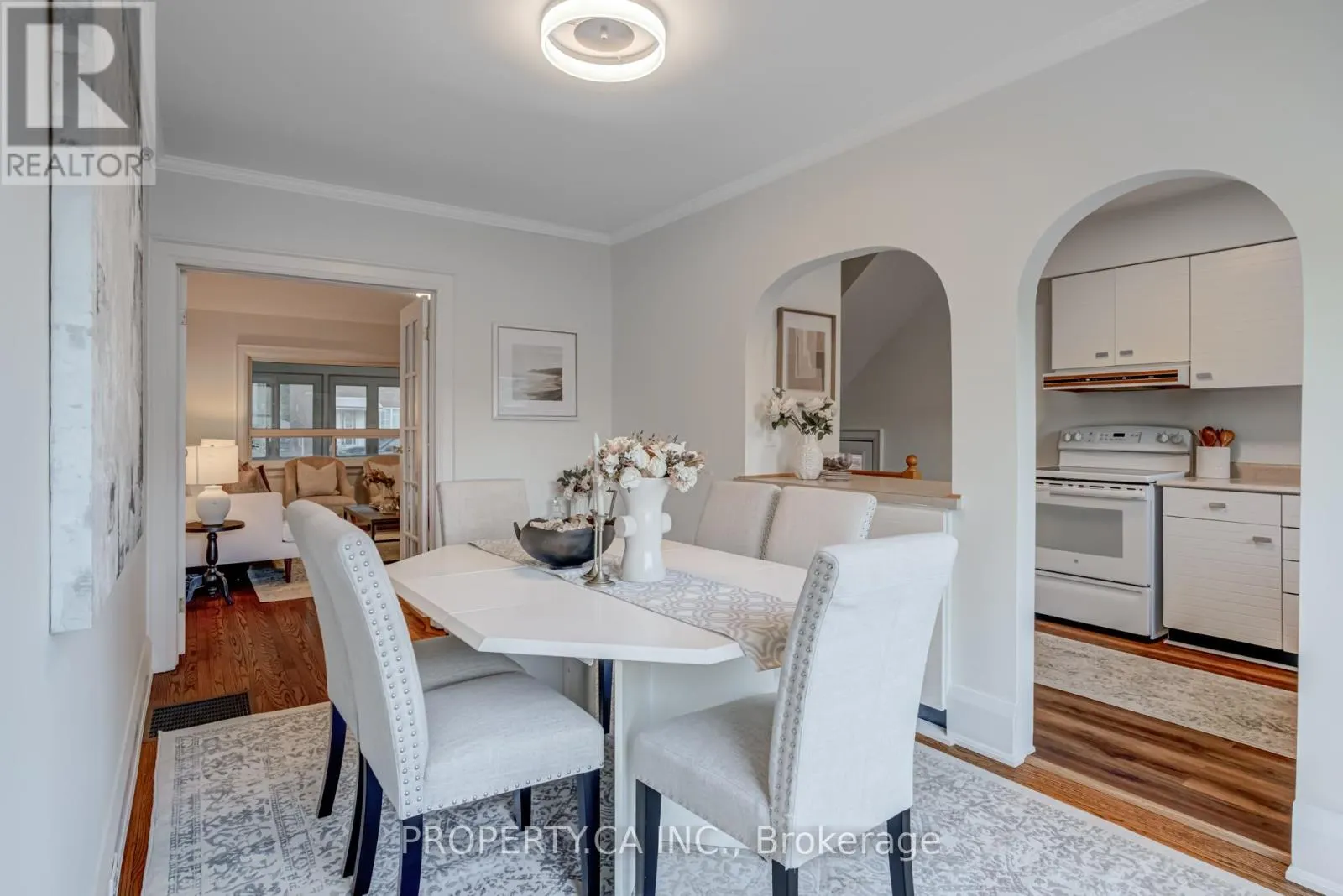 14 WARREN CRESCENT