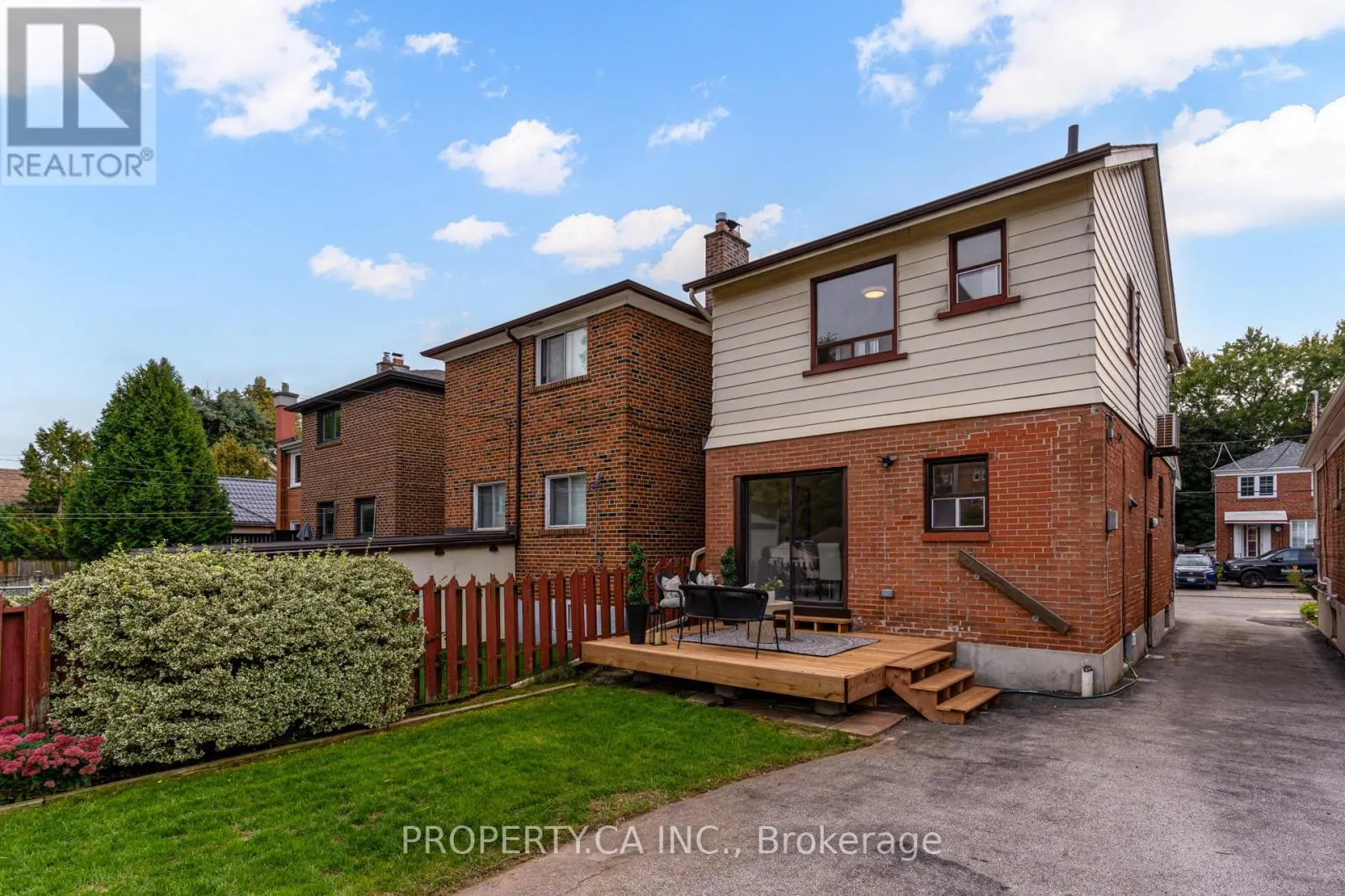 14 WARREN CRESCENT