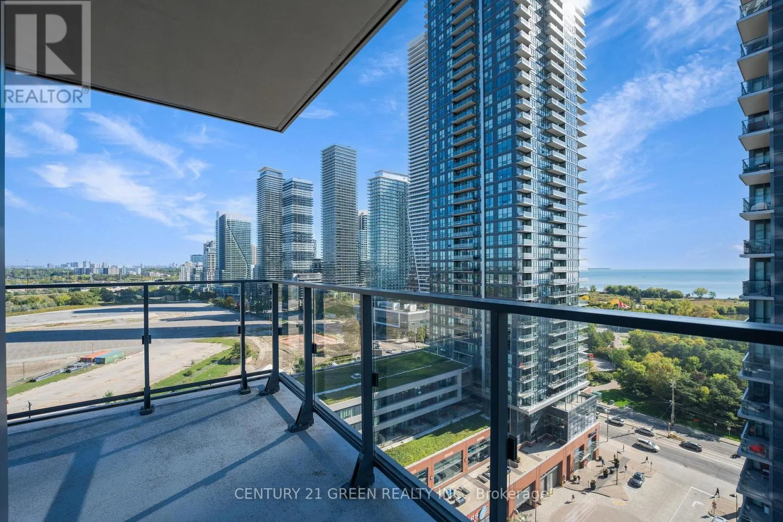 1707 - 2220 LAKE SHORE BOULEVARD W