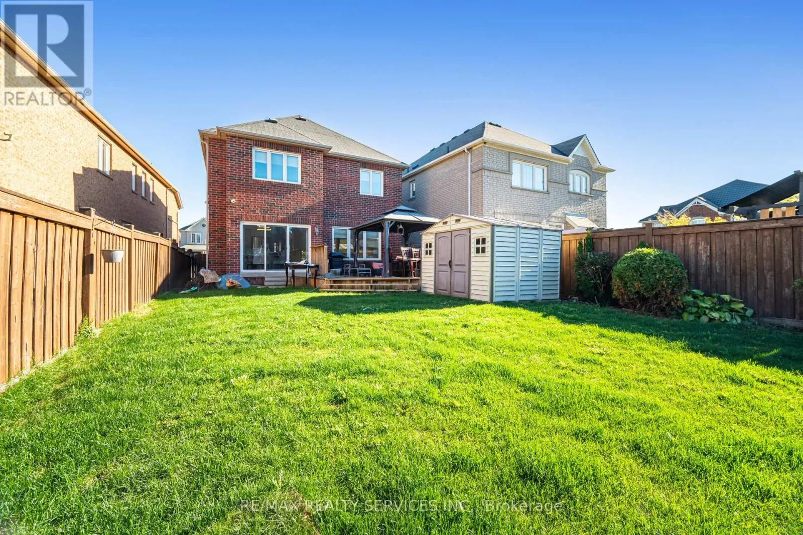 3 NAPOLEON CRESCENT