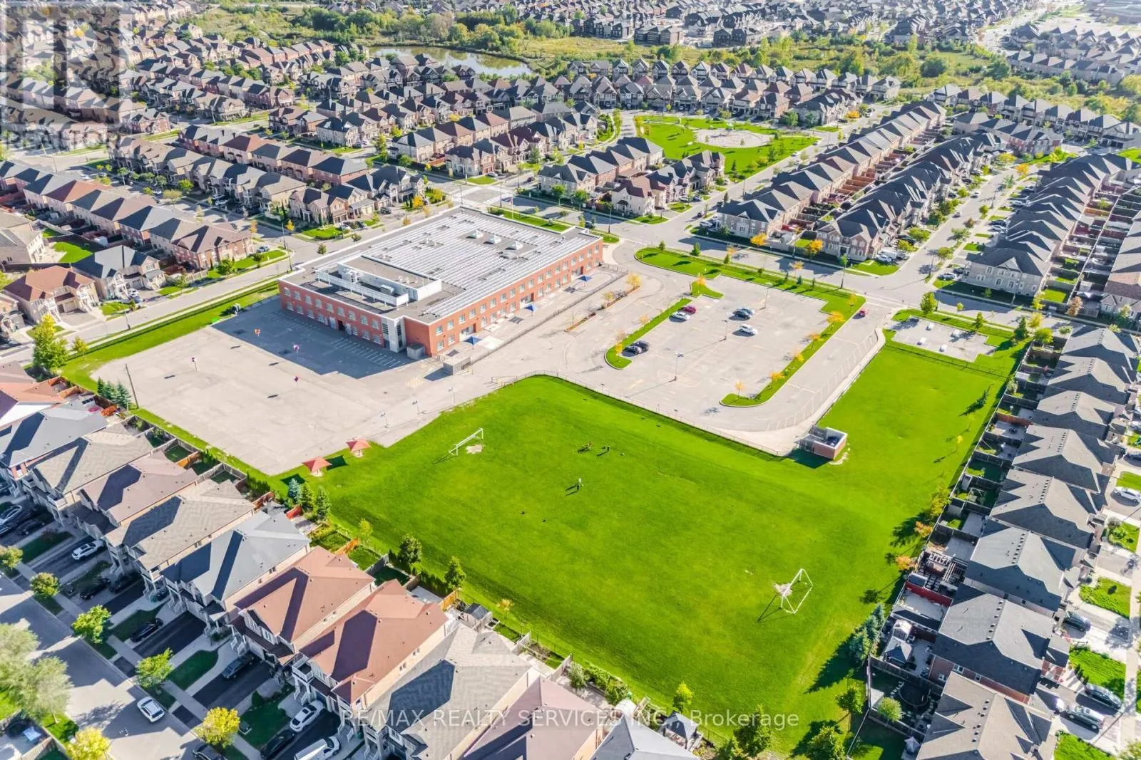 3 NAPOLEON CRESCENT