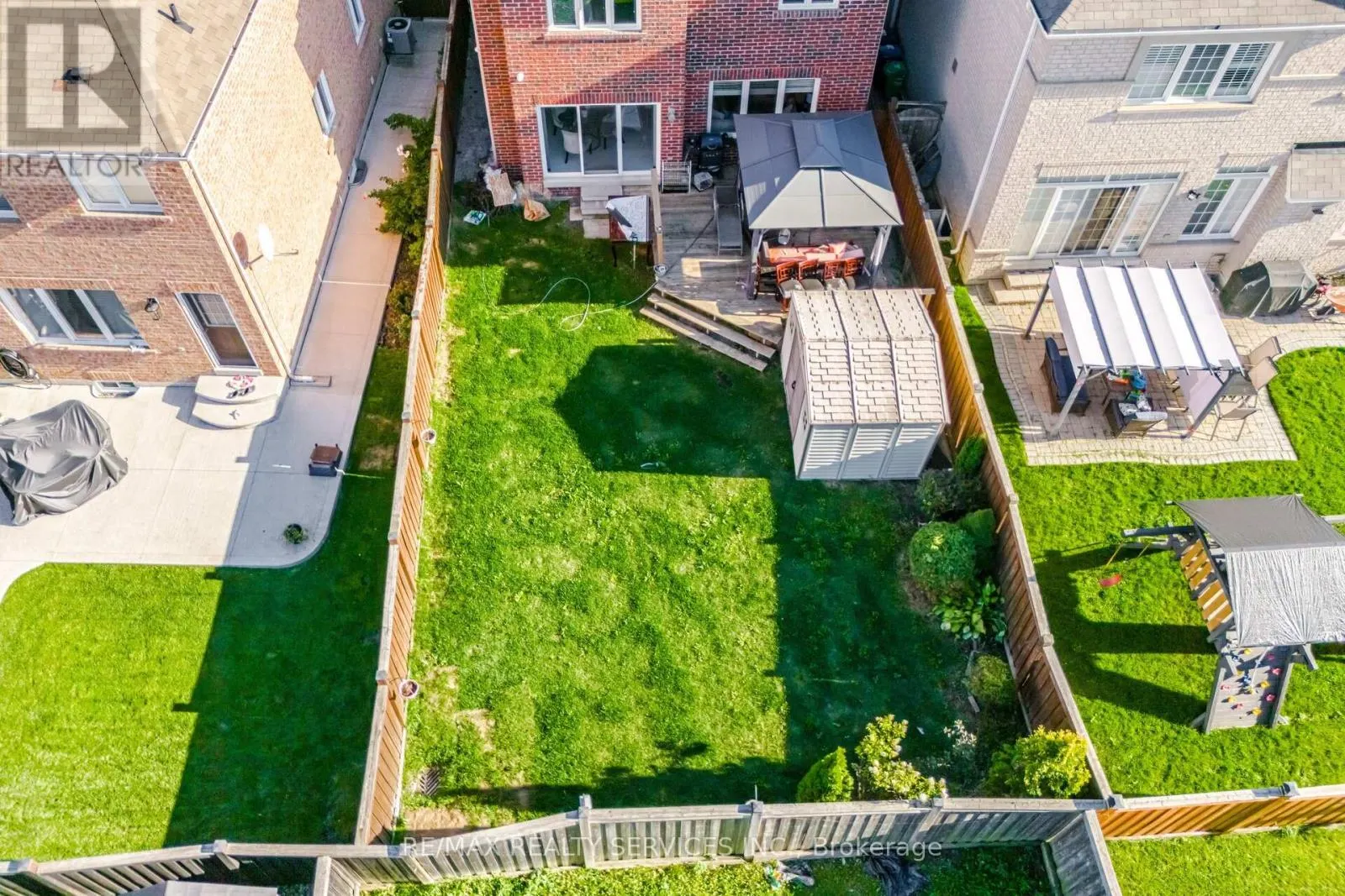 3 NAPOLEON CRESCENT