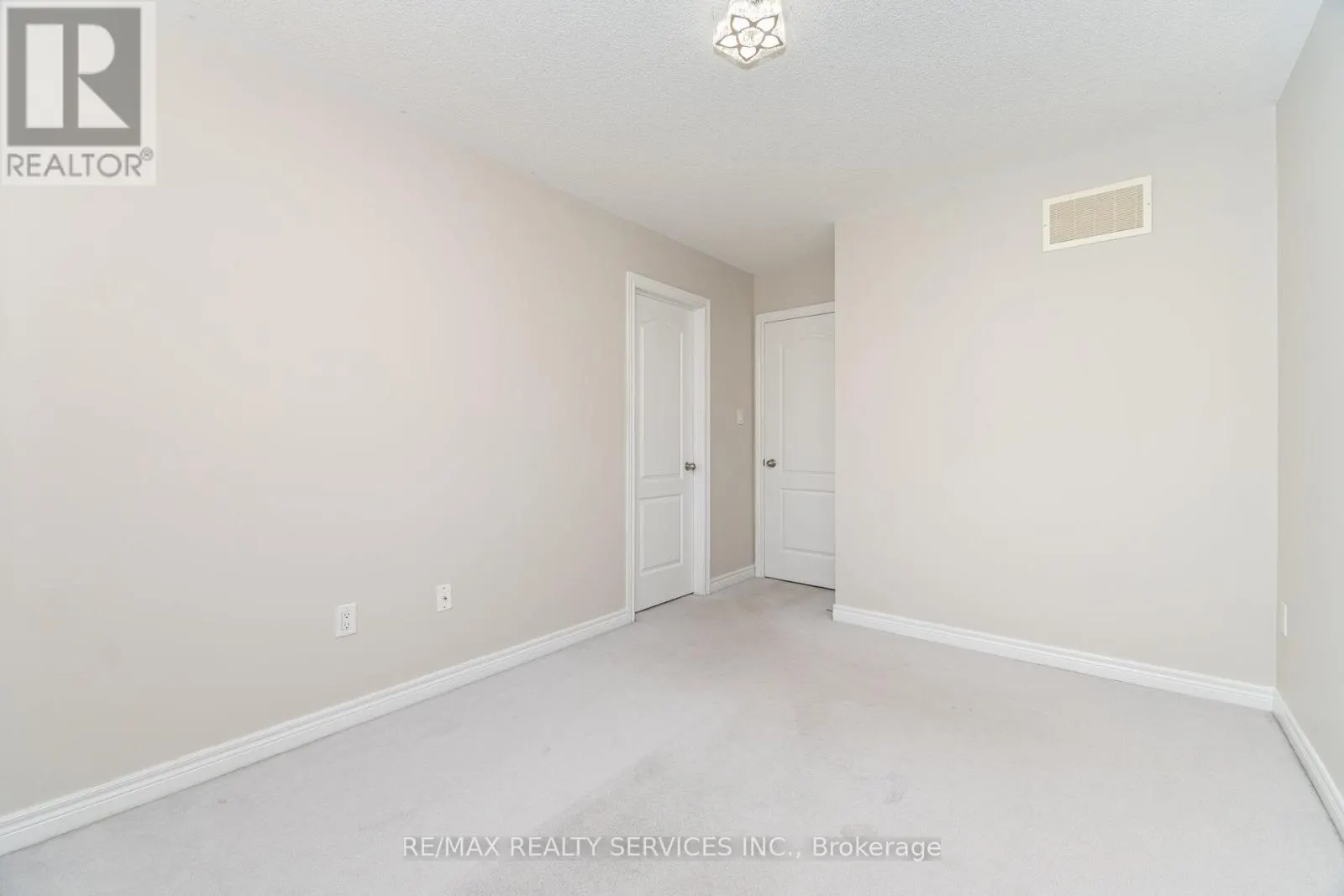 3 NAPOLEON CRESCENT